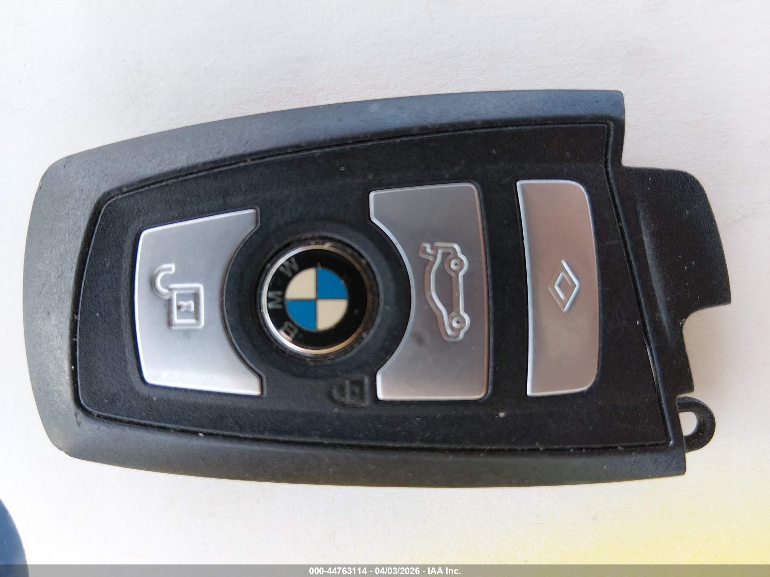 BMW 550I image 11