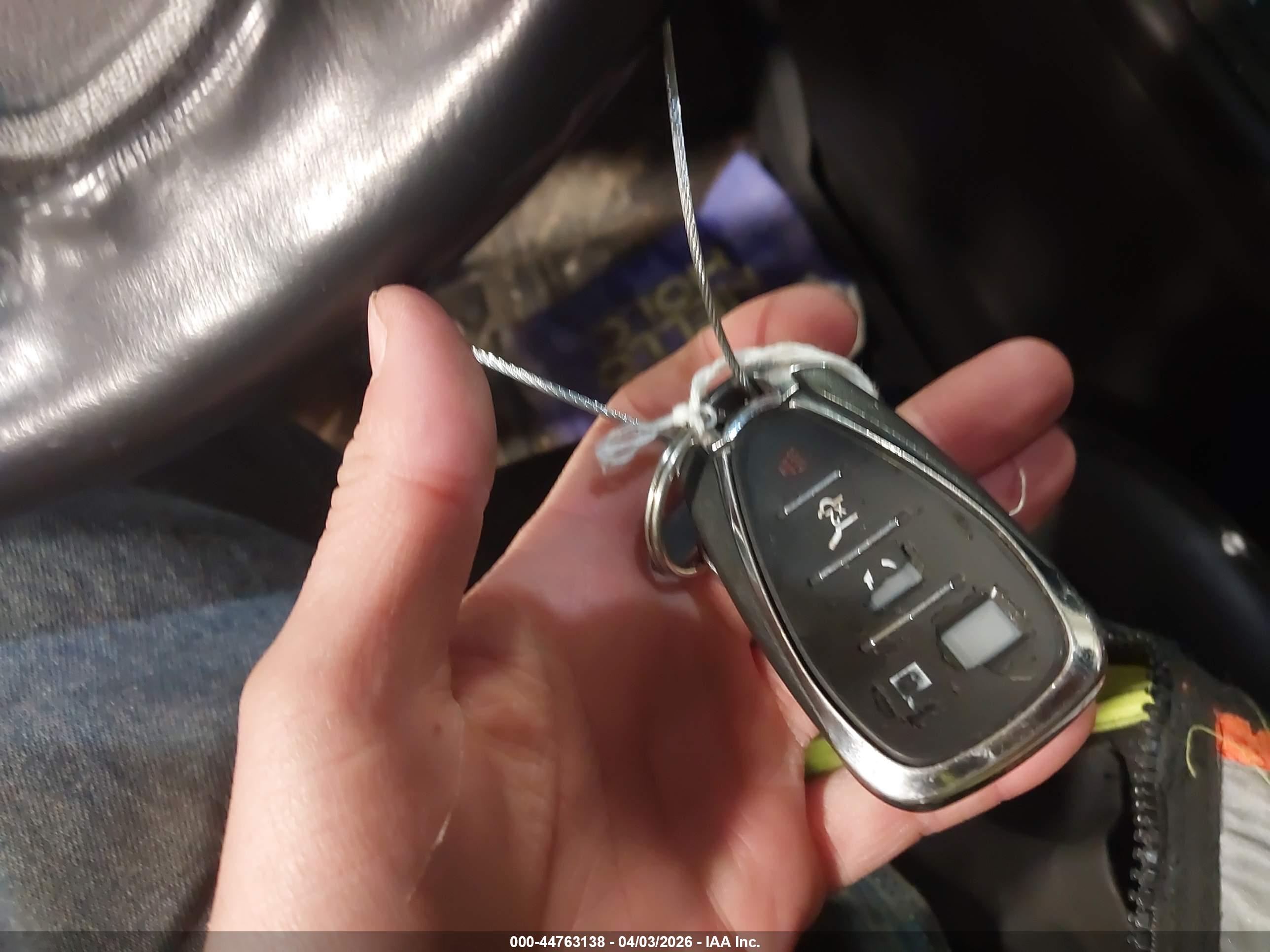 CHEVROLET EQUINOX image 11
