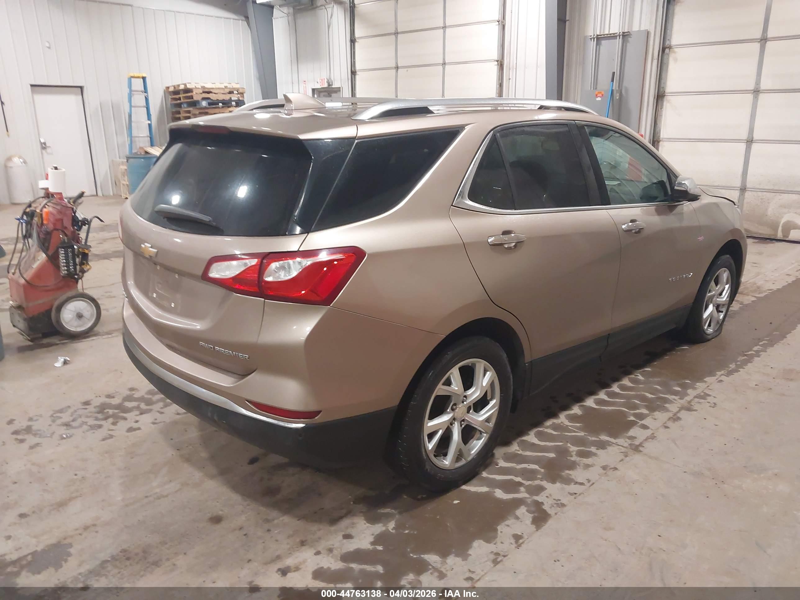 CHEVROLET EQUINOX image 4