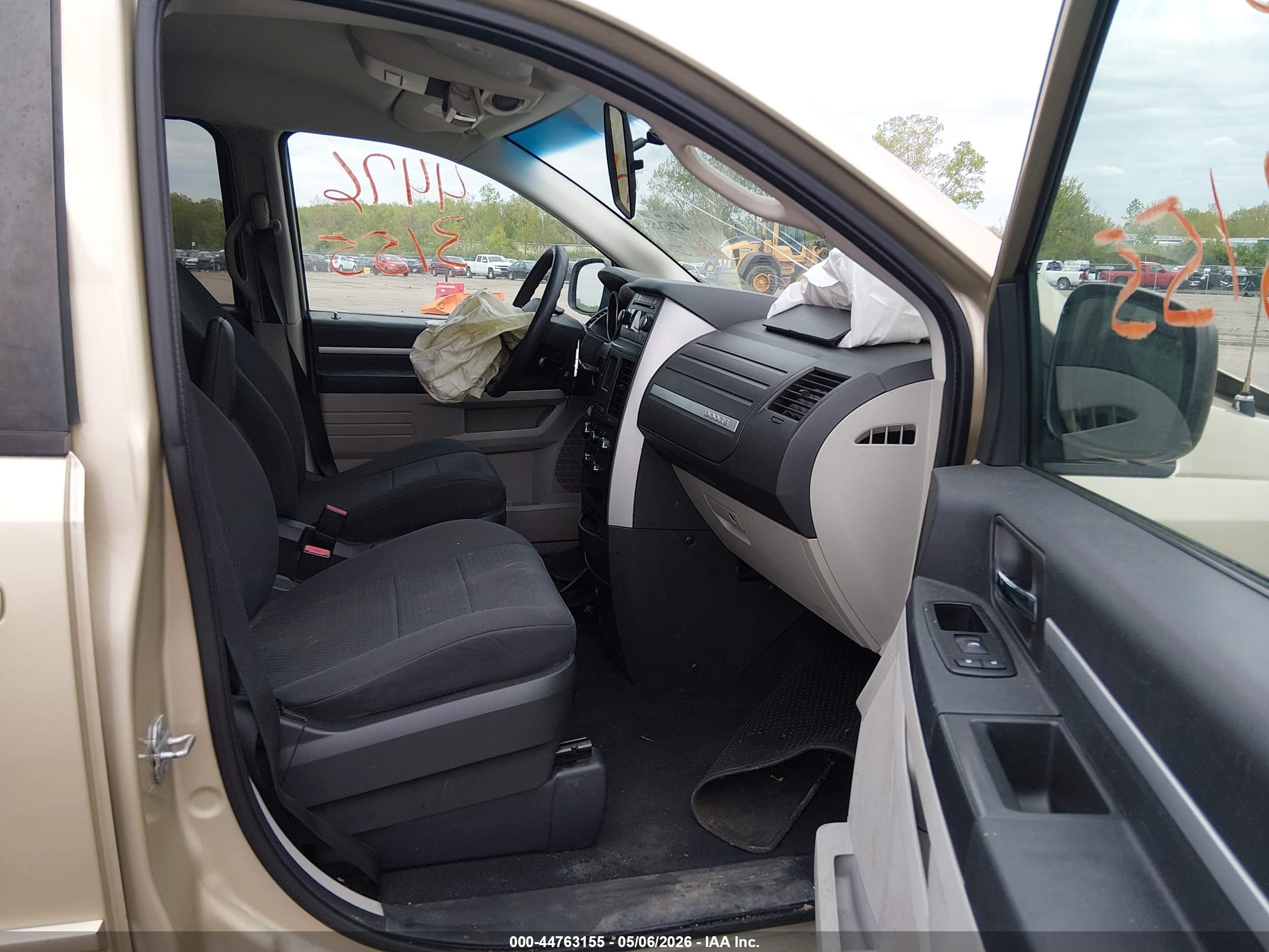 DODGE GRAND image 5