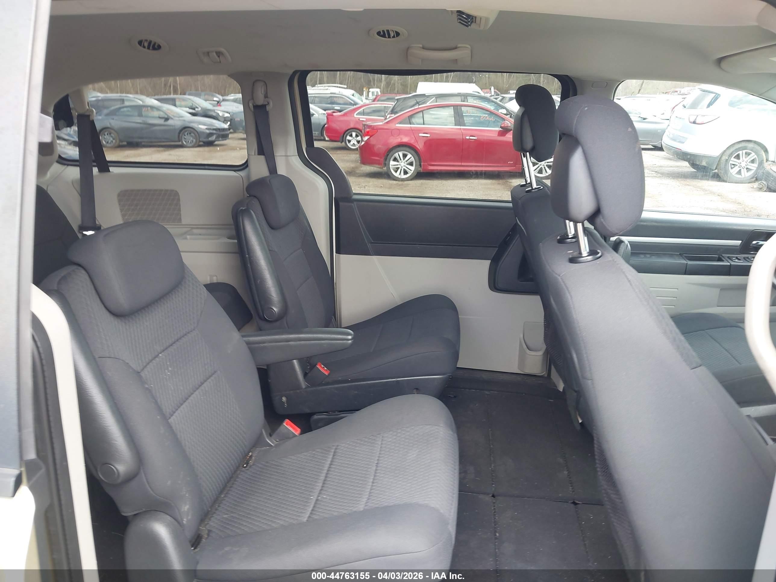 DODGE GRAND image 8