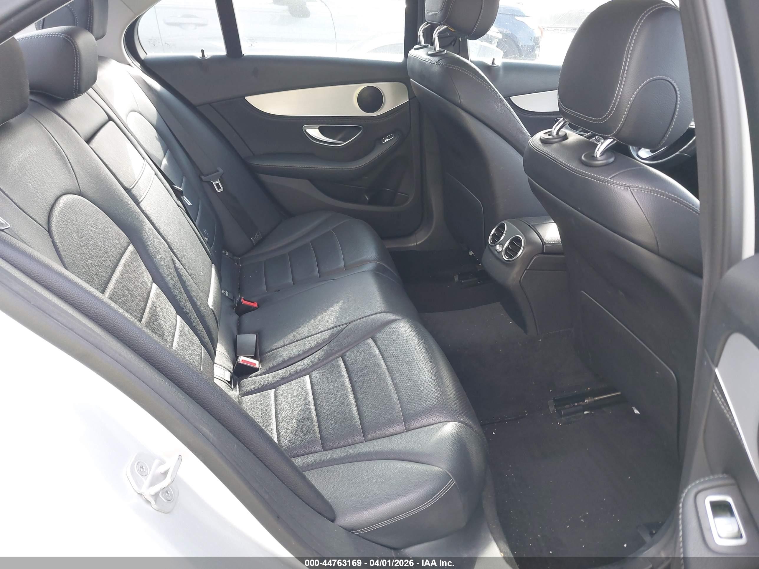 MERCEDES-BENZ C image 8