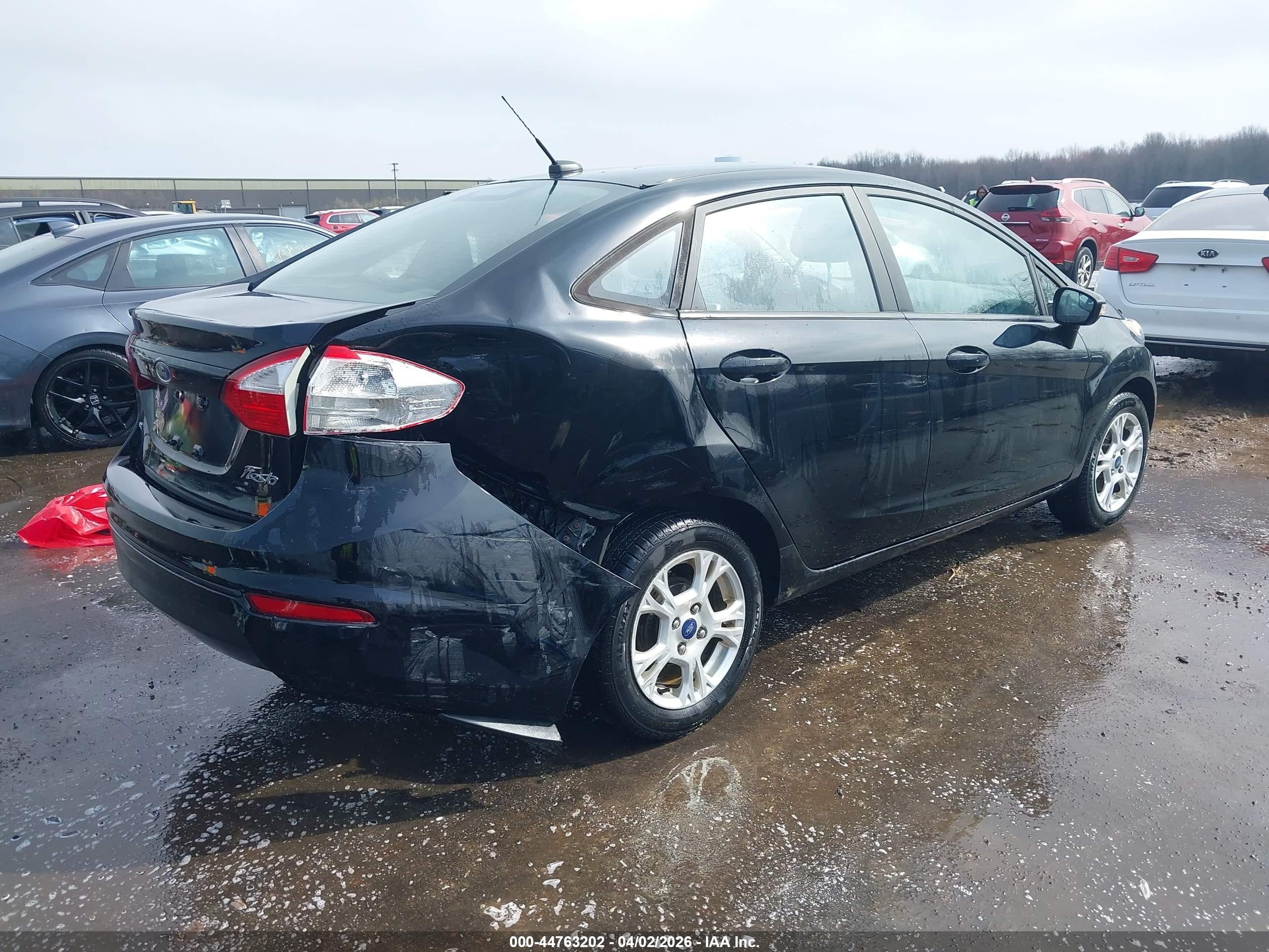 FORD FIESTA image 4