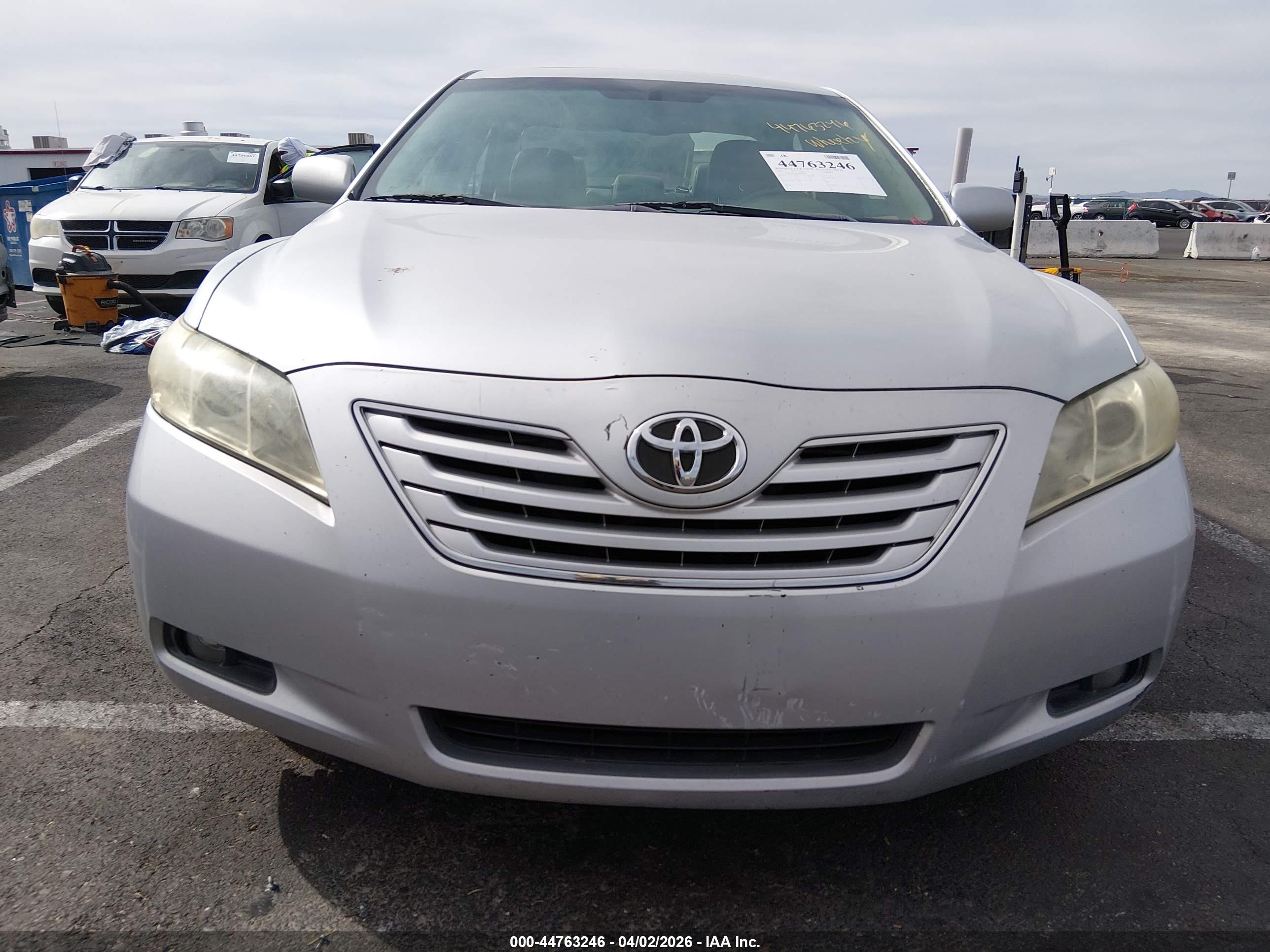 TOYOTA CAMRY image 6