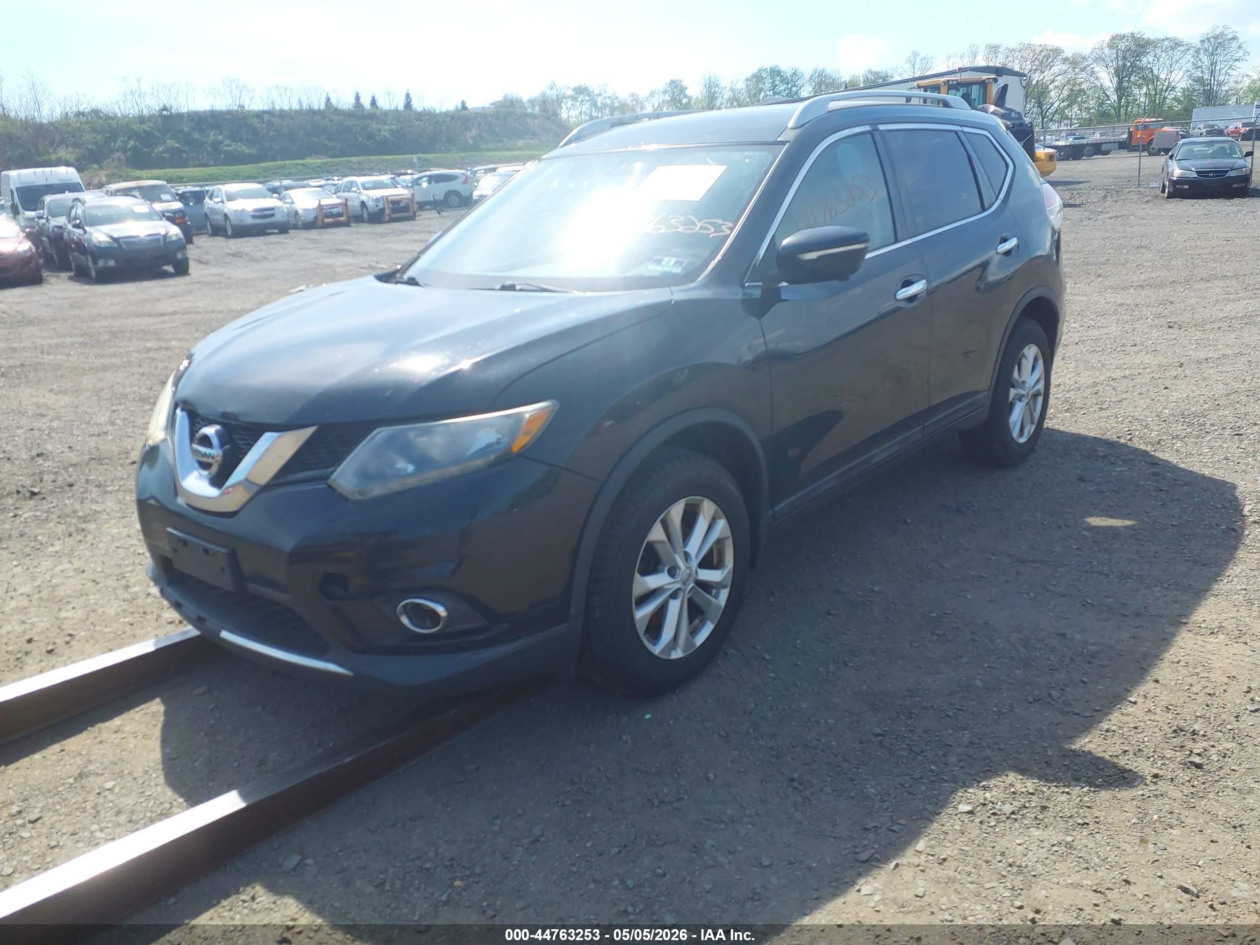 NISSAN ROGUE image 2
