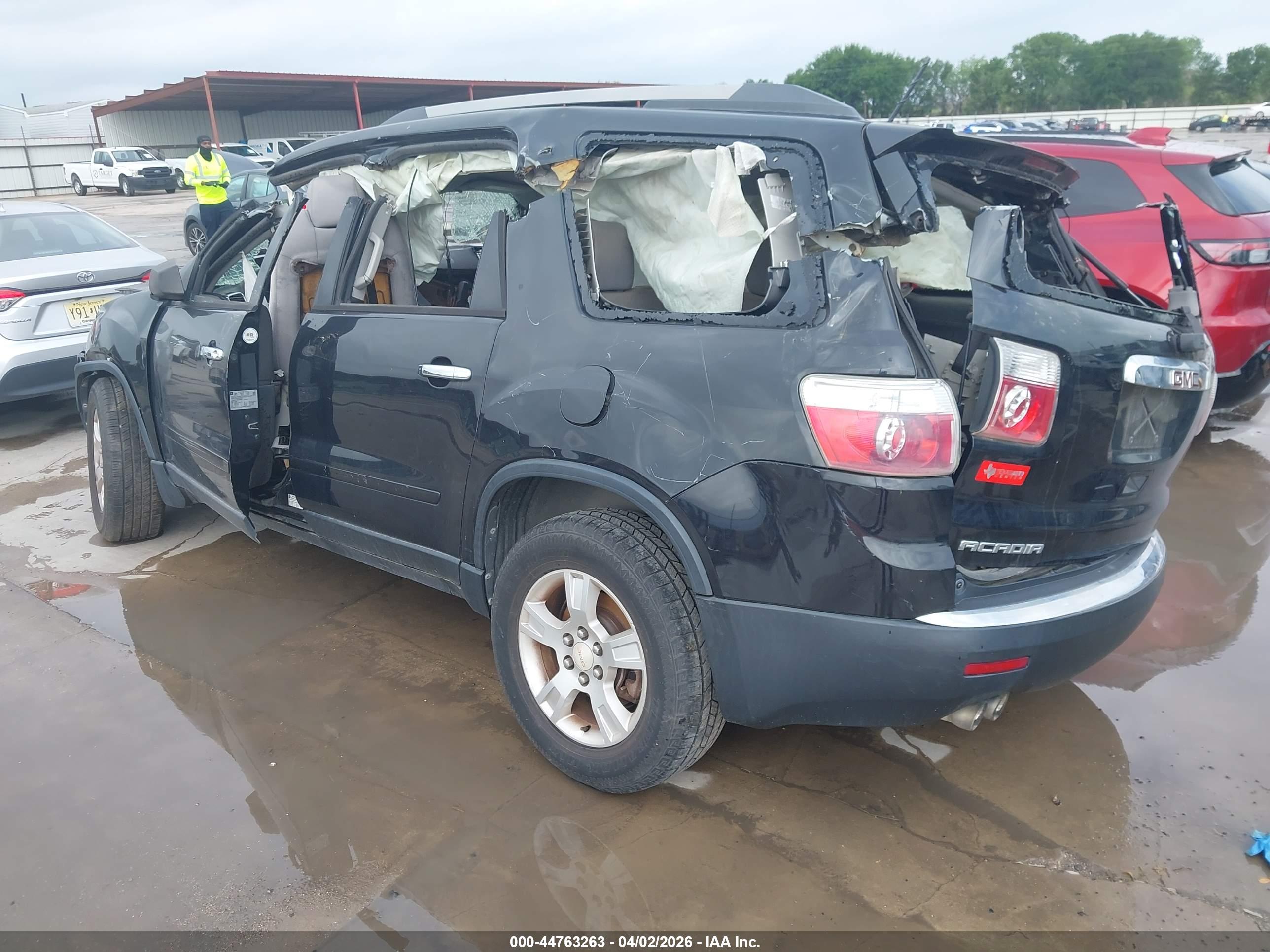 GMC ACADIA image 3