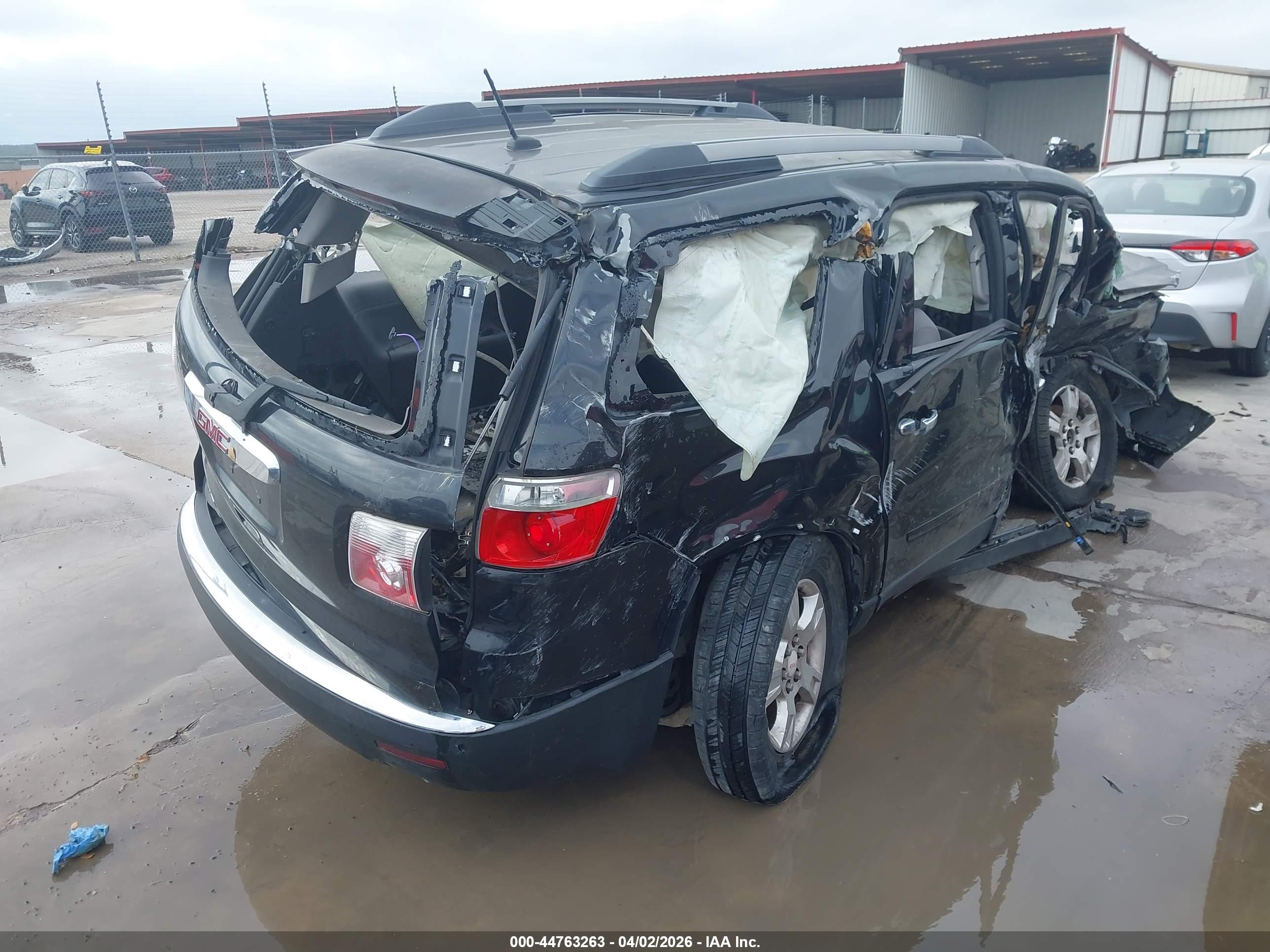 GMC ACADIA image 4