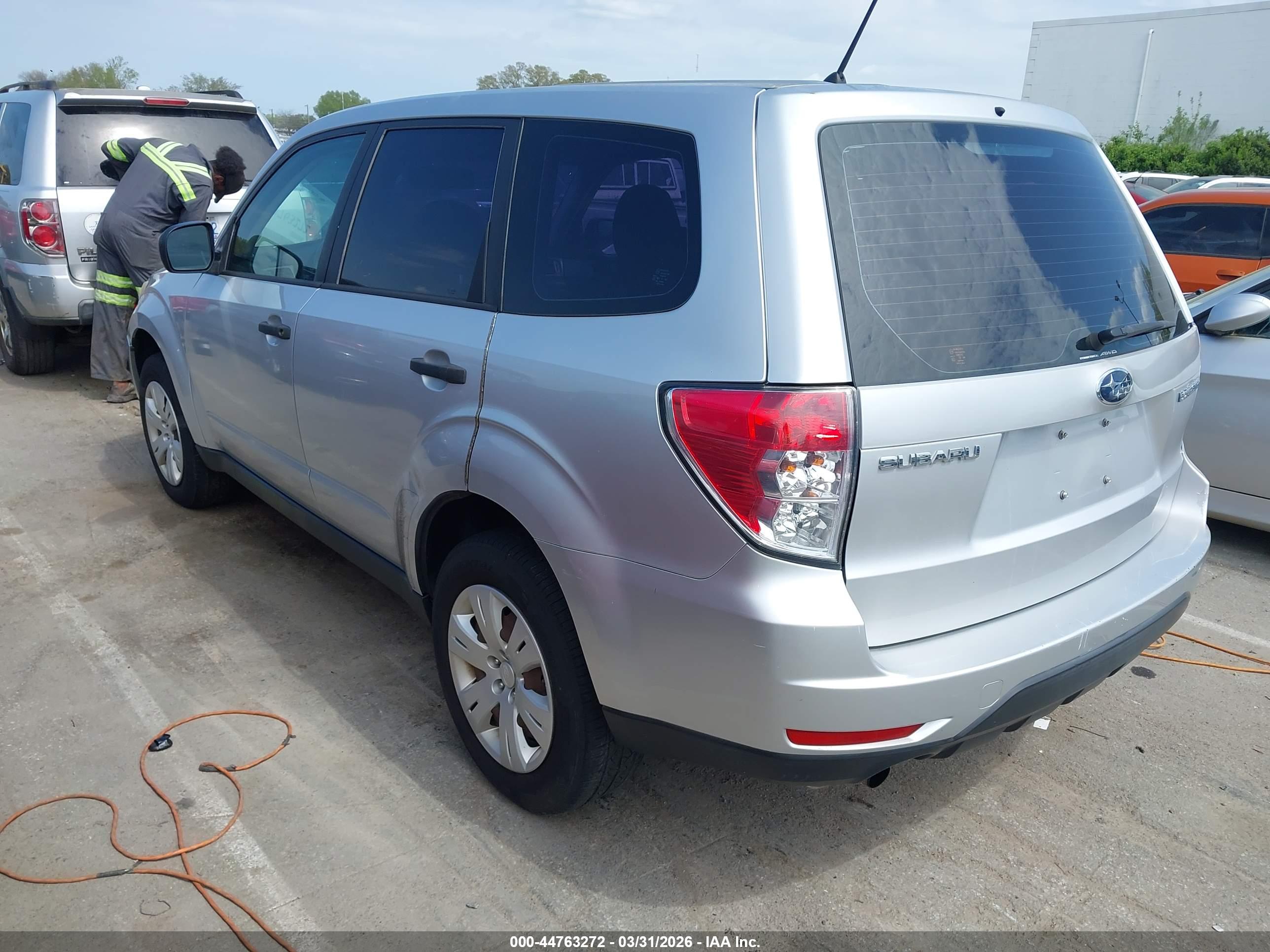 SUBARU FORESTER image 3