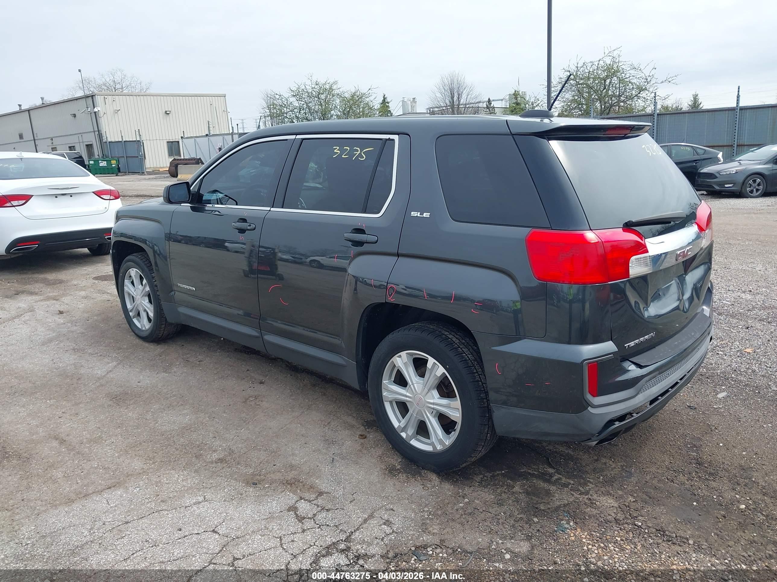 GMC TERRAIN image 3