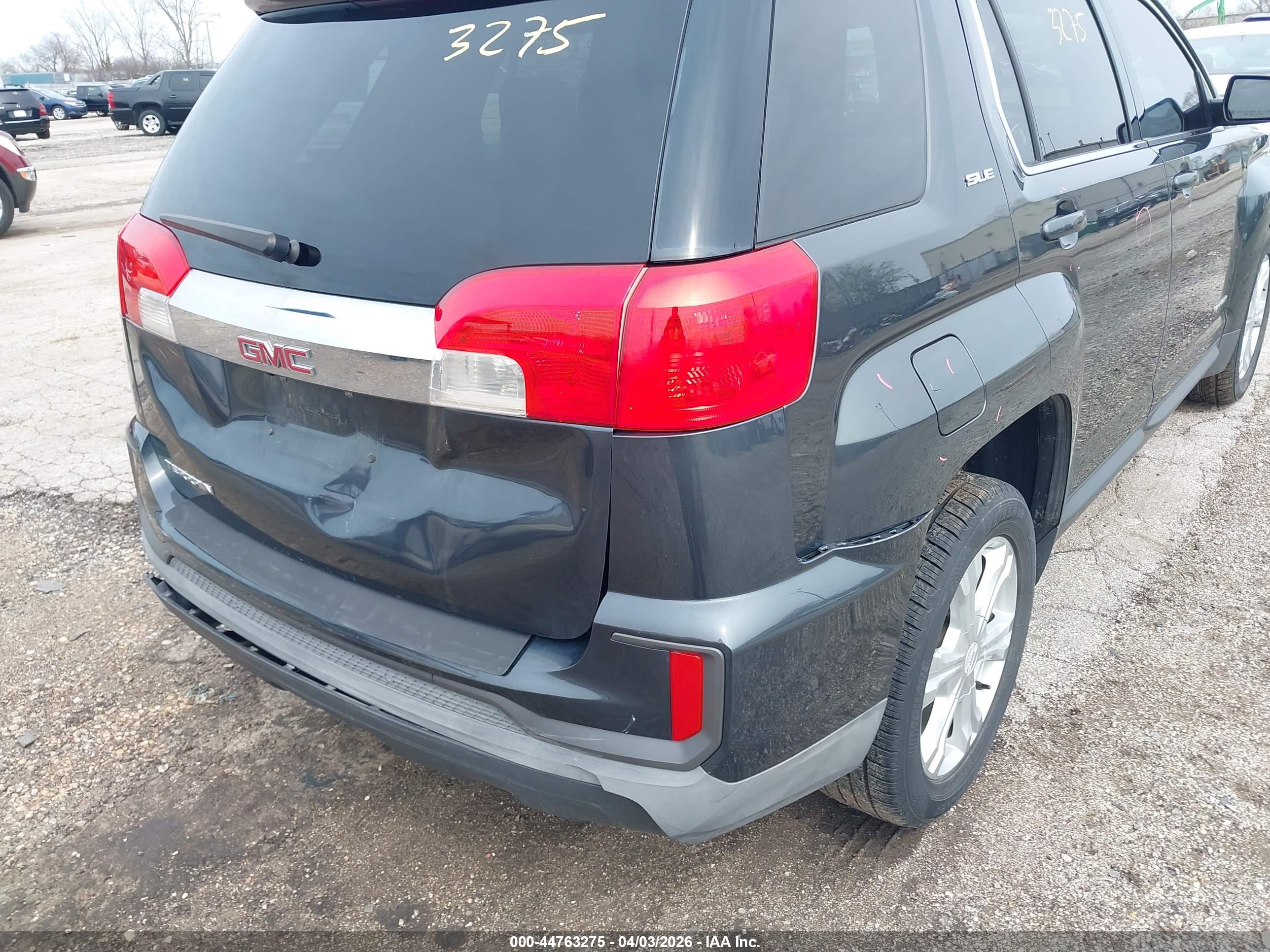 GMC TERRAIN image 6