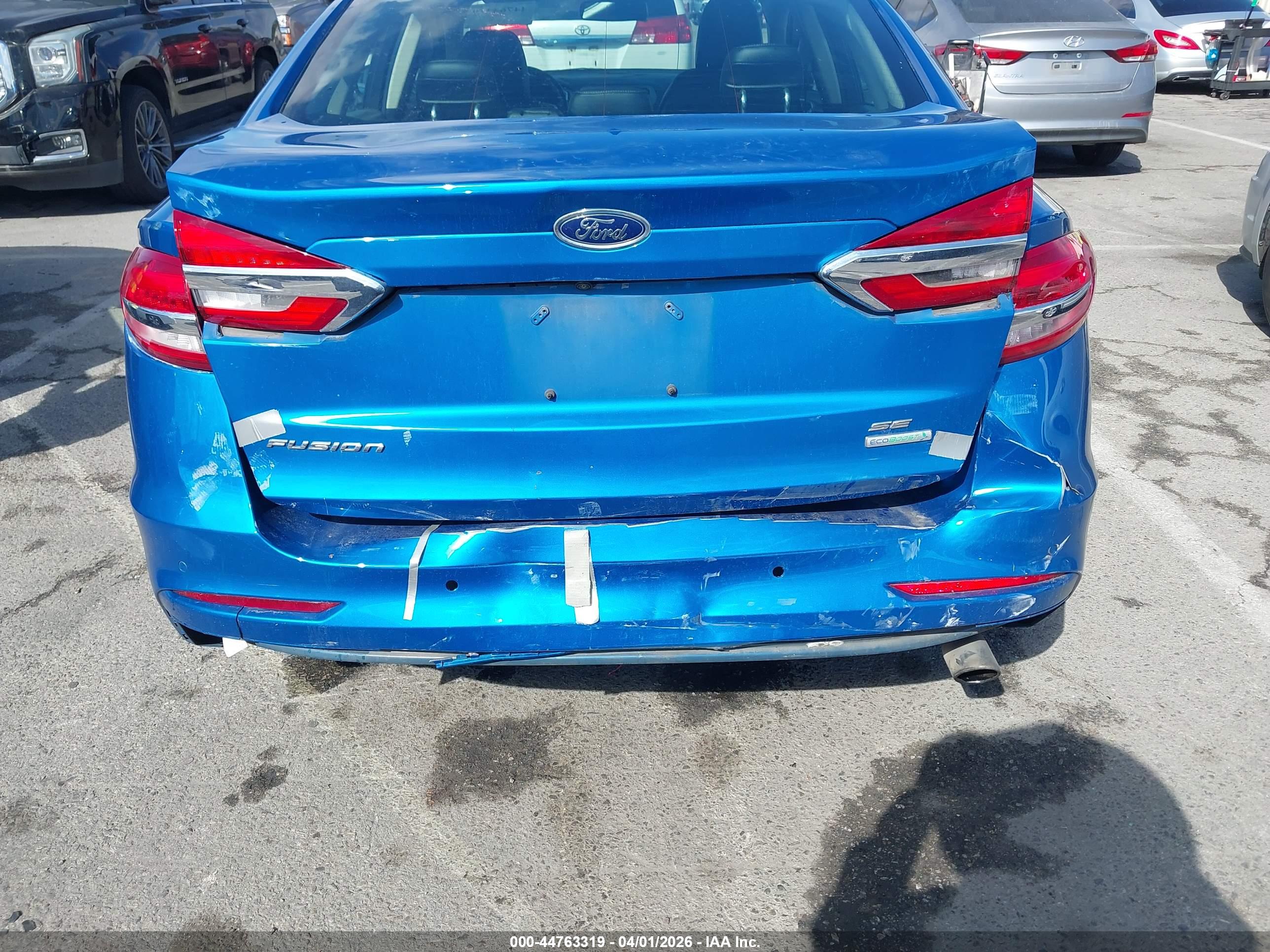 FORD FUSION image 6