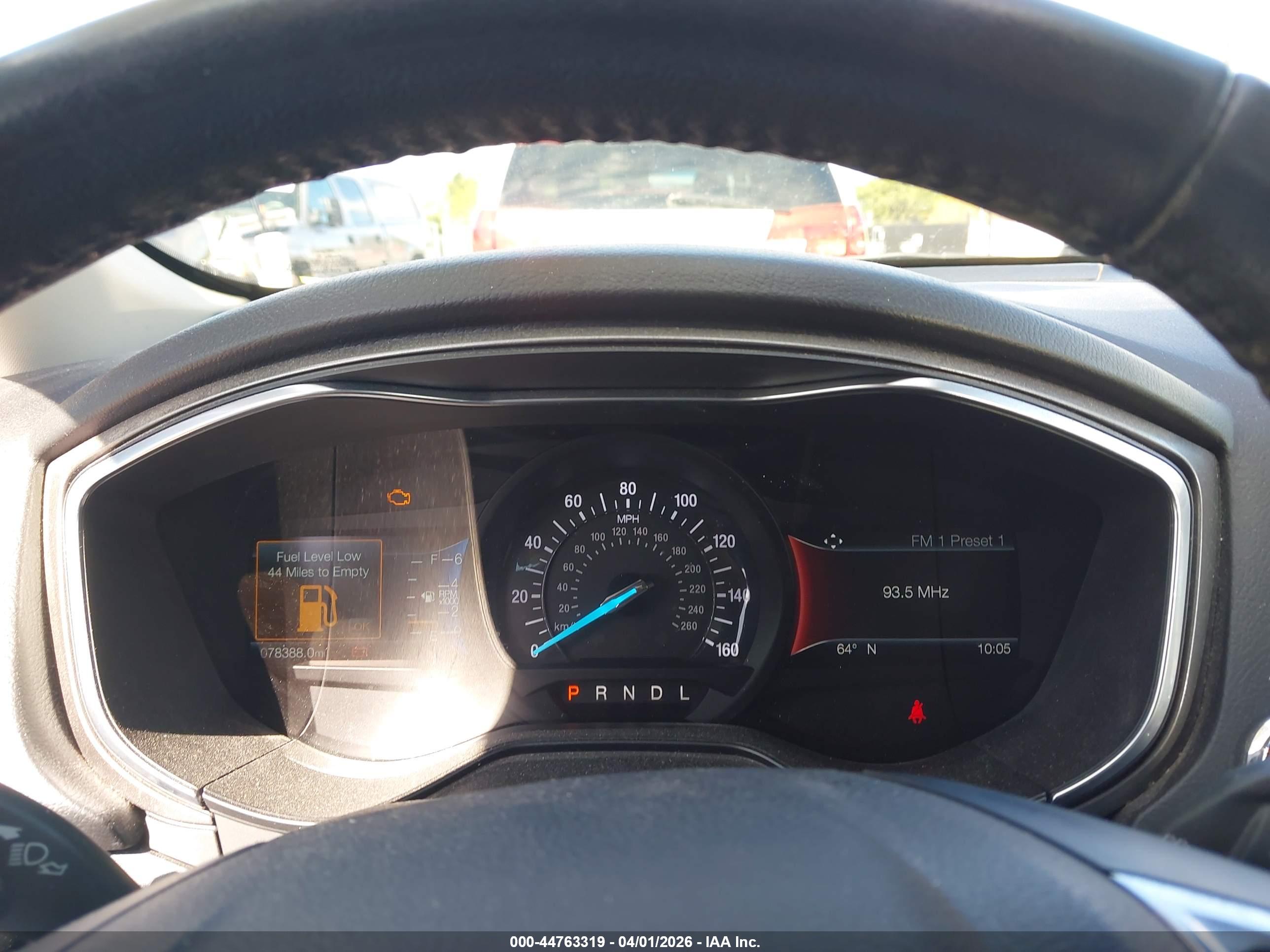 FORD FUSION image 7