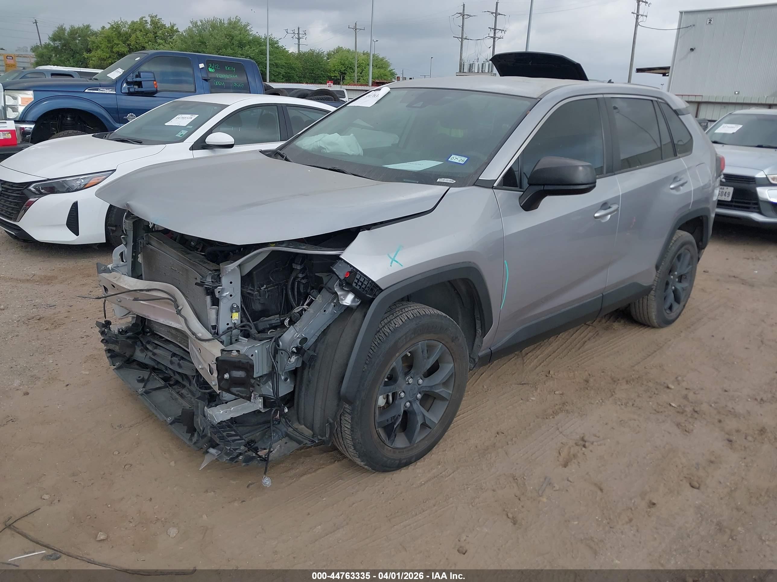 TOYOTA RAV4 image 2
