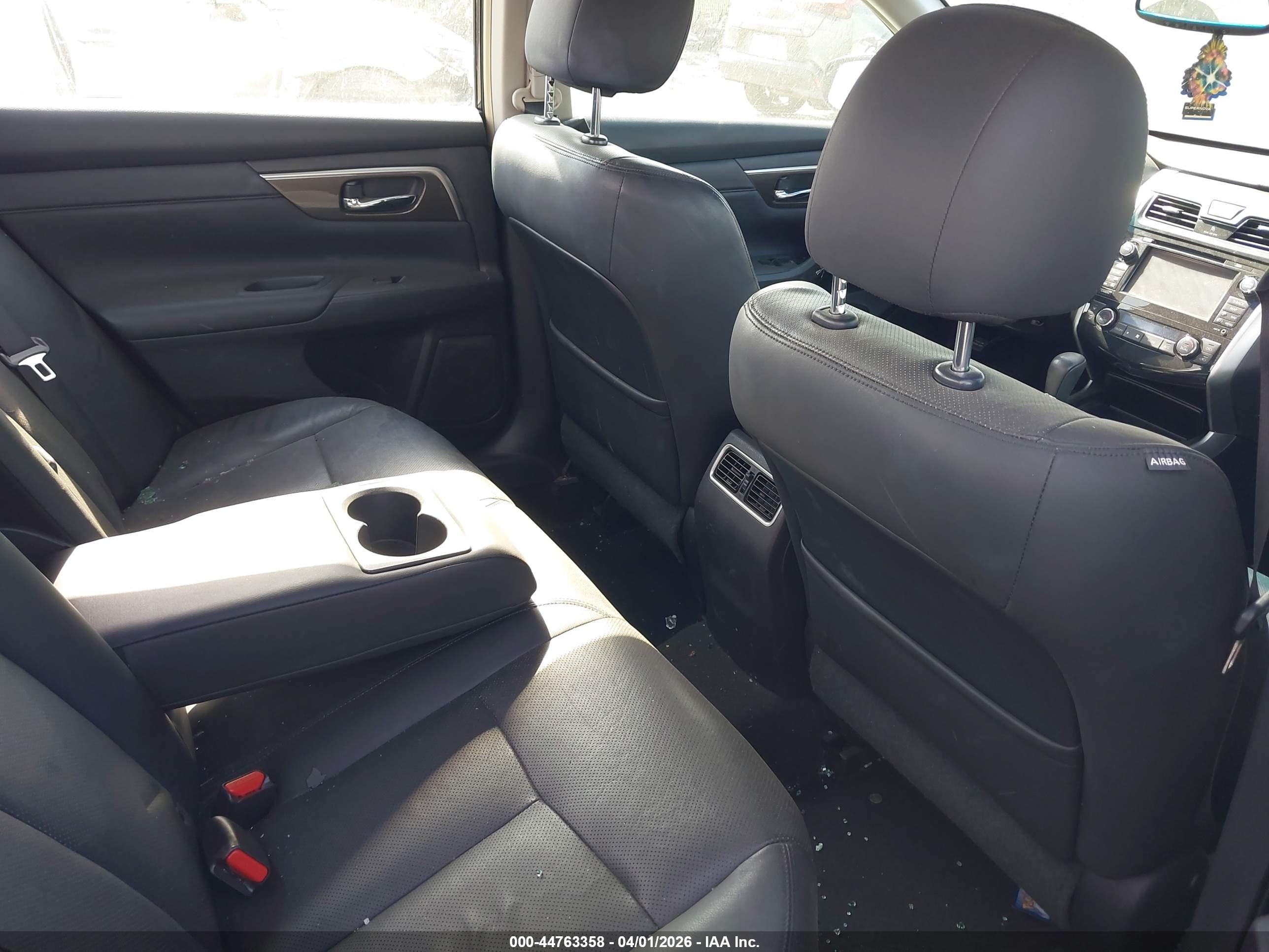 NISSAN ALTIMA image 8