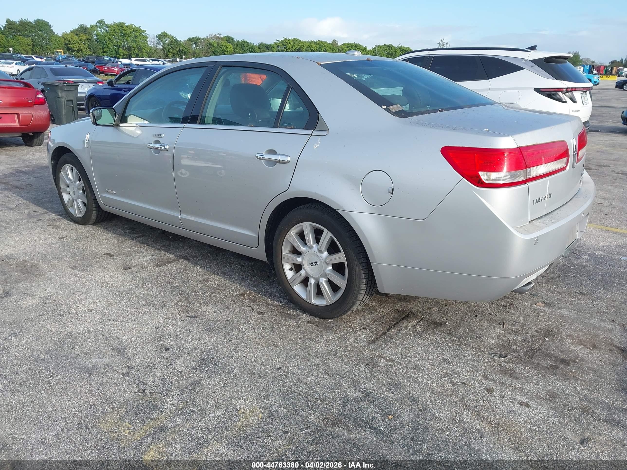 LINCOLN MKZ image 3