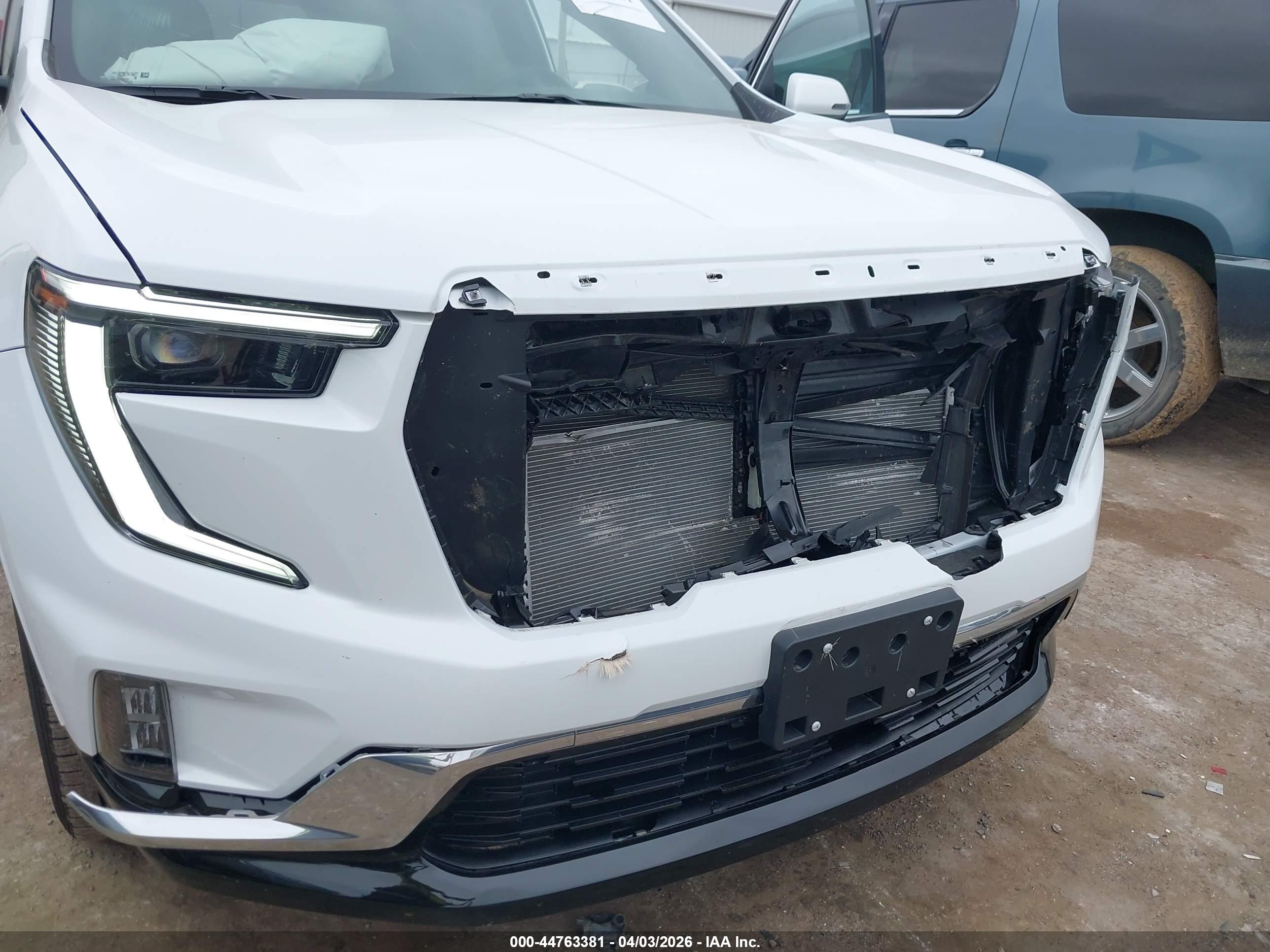 GMC ACADIA image 6