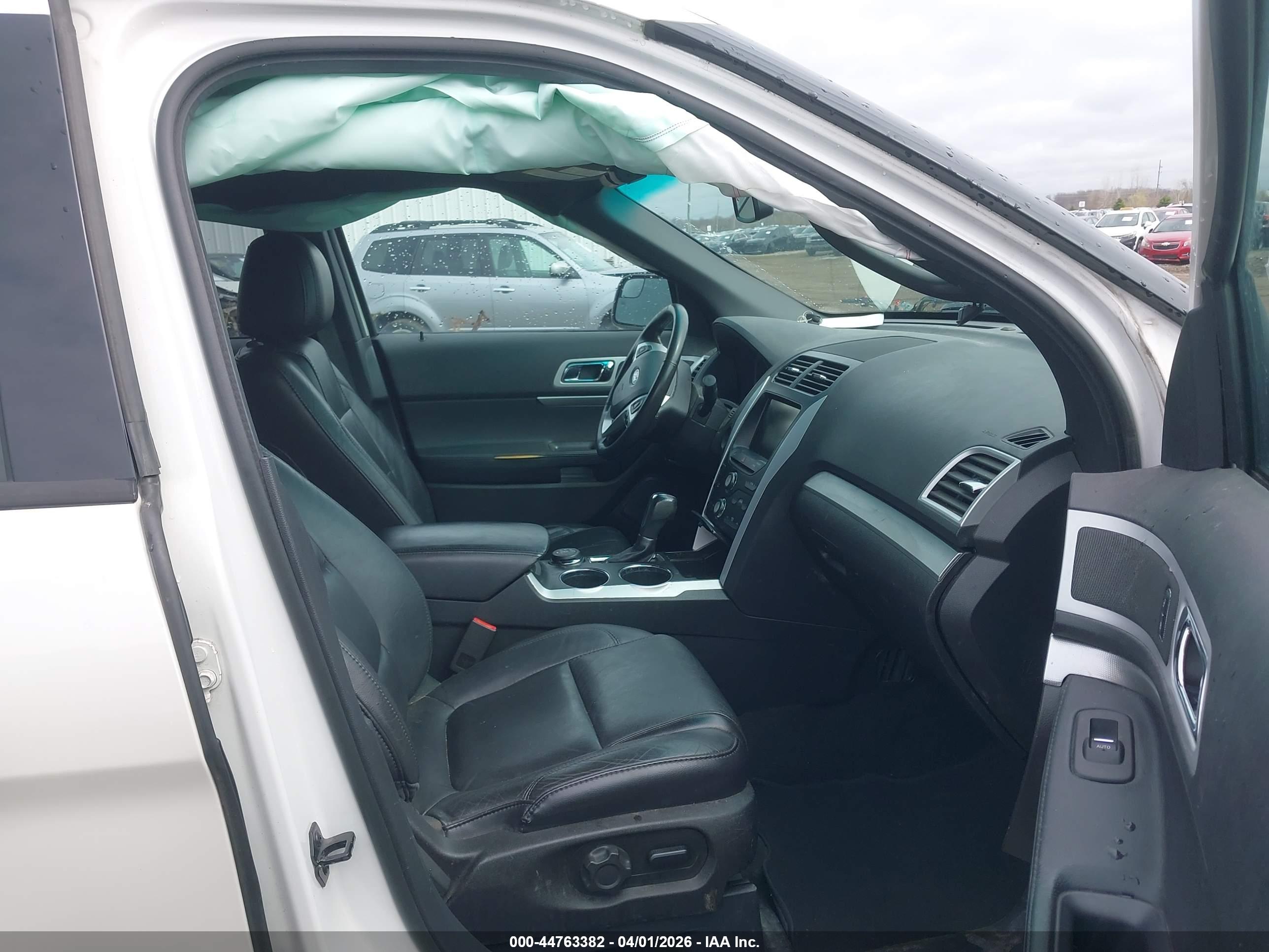 FORD EXPLORER image 5
