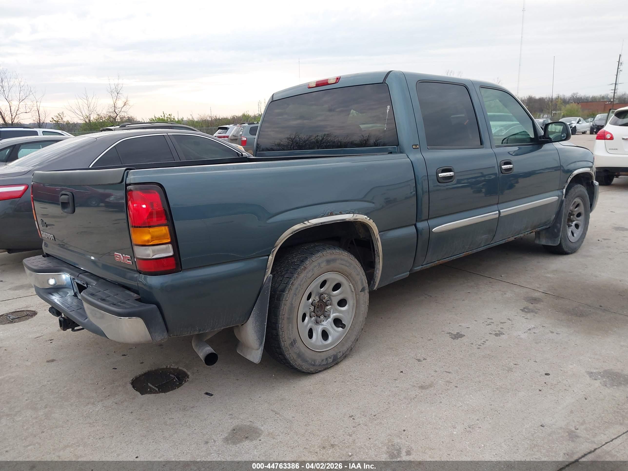 GMC SIERRA image 4