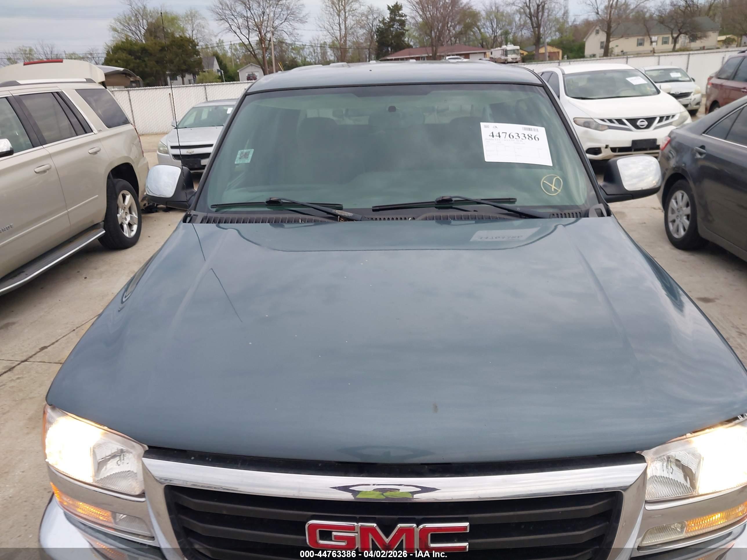 GMC SIERRA image 6