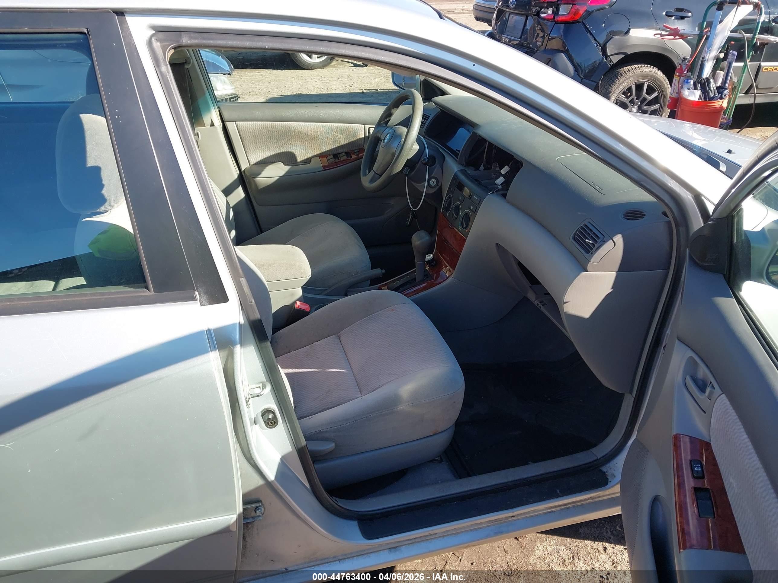TOYOTA COROLLA image 5