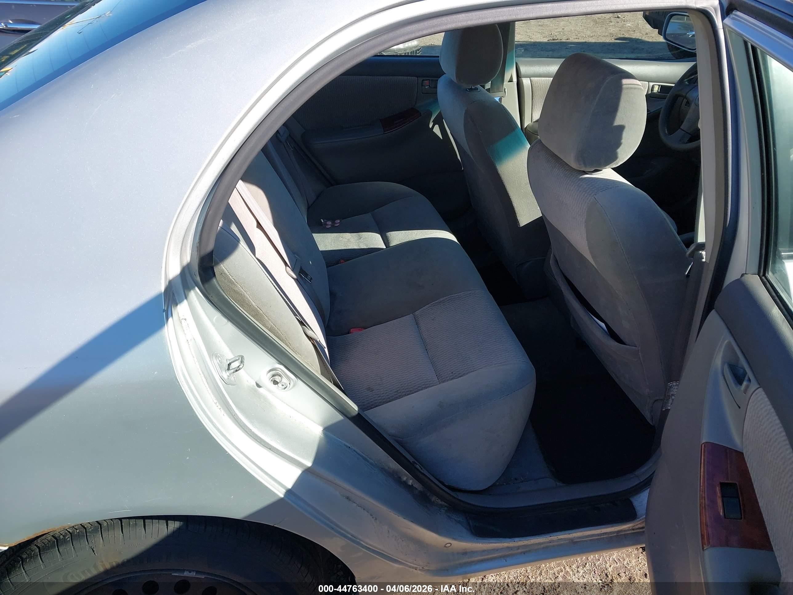 TOYOTA COROLLA image 8