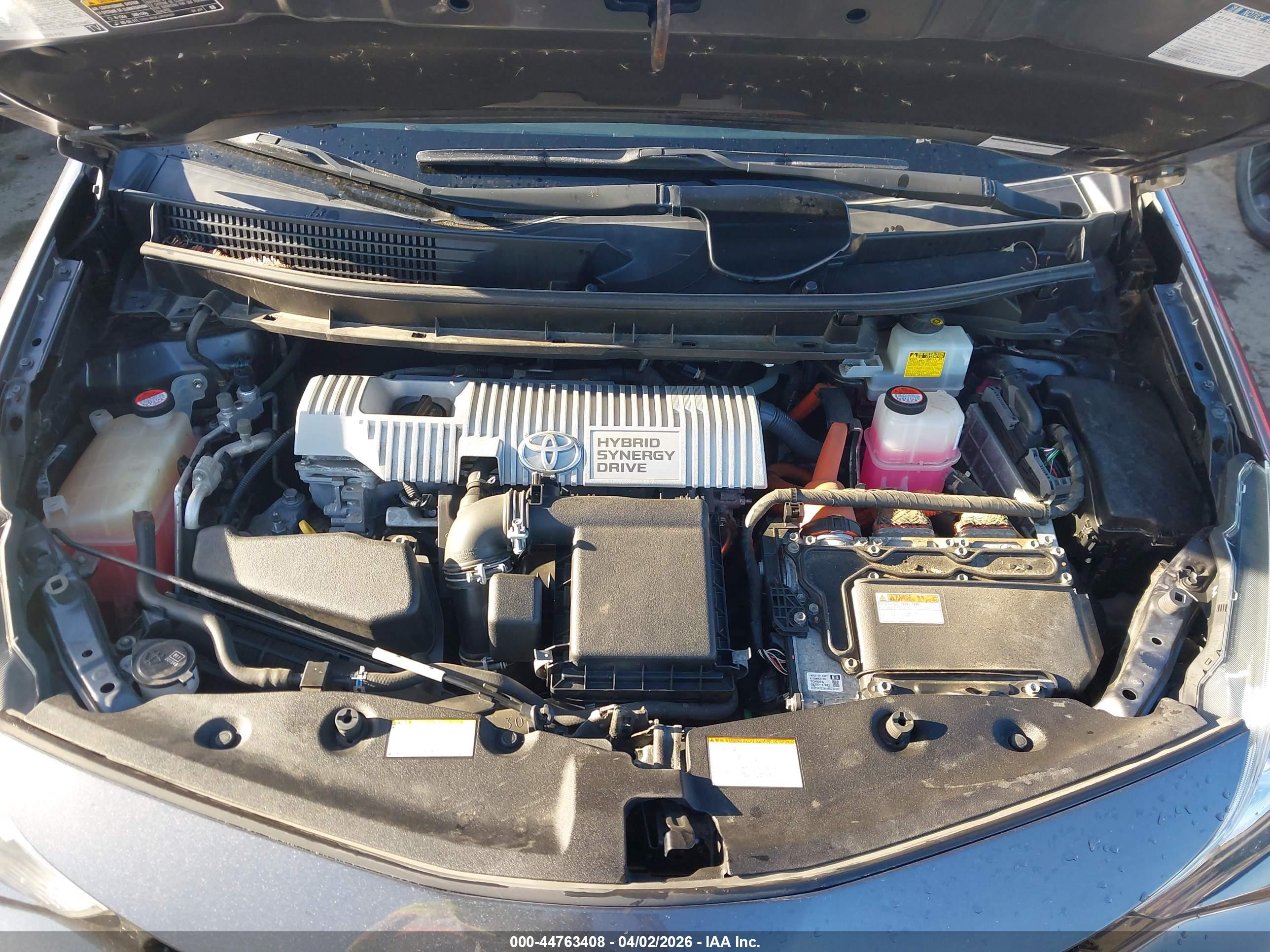 TOYOTA PRIUS image 10