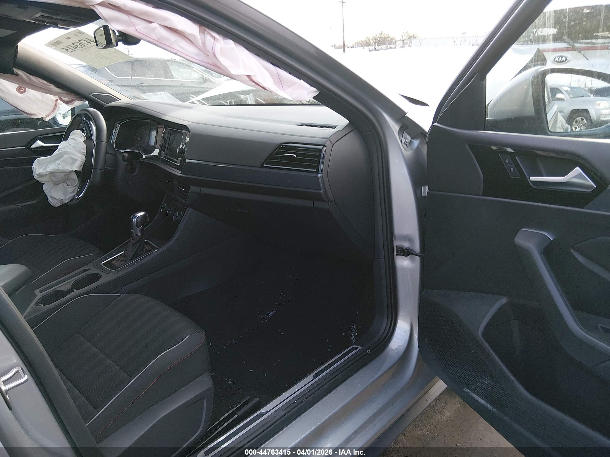 VOLKSWAGEN JETTA image 5