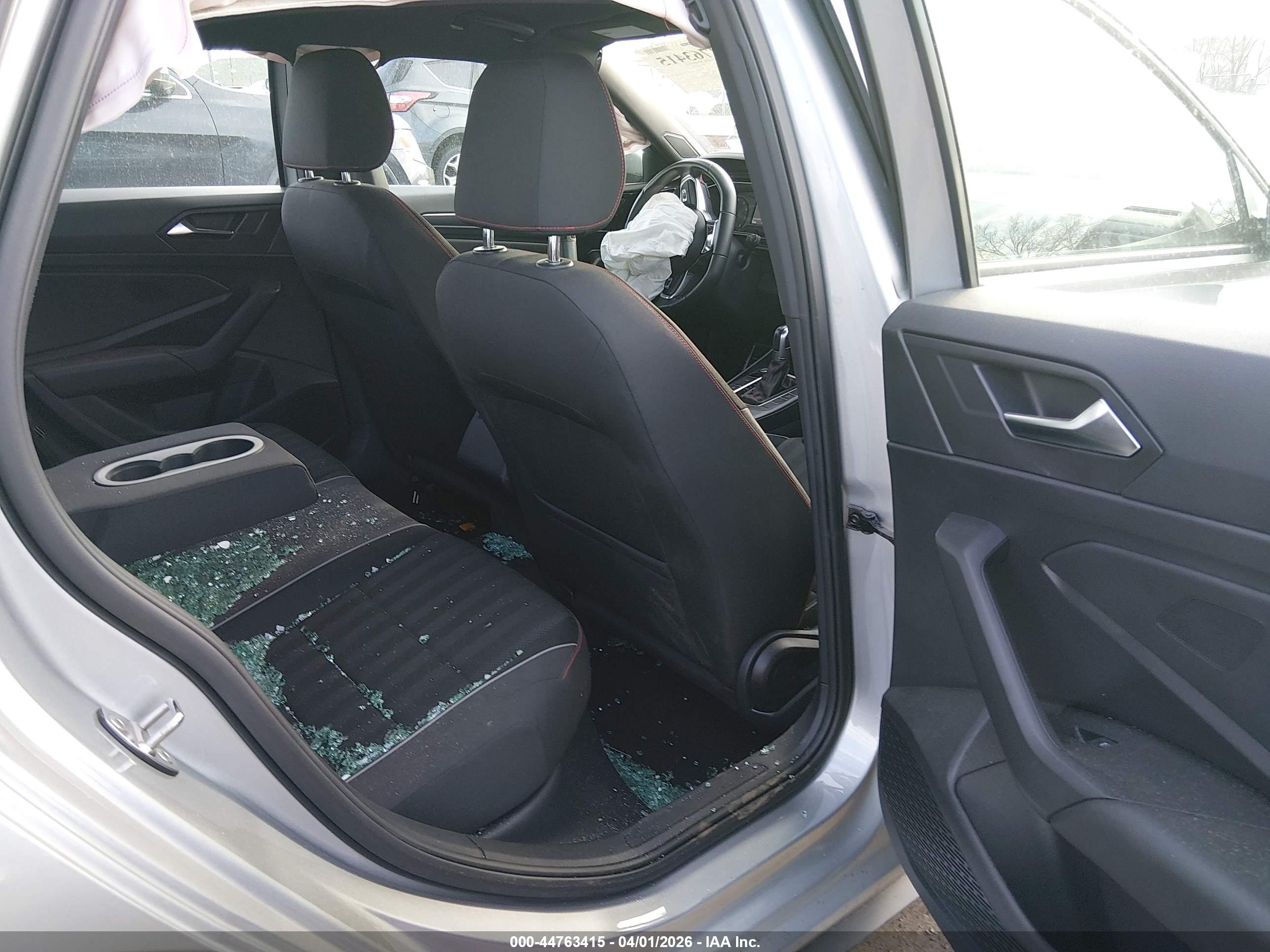 VOLKSWAGEN JETTA image 8