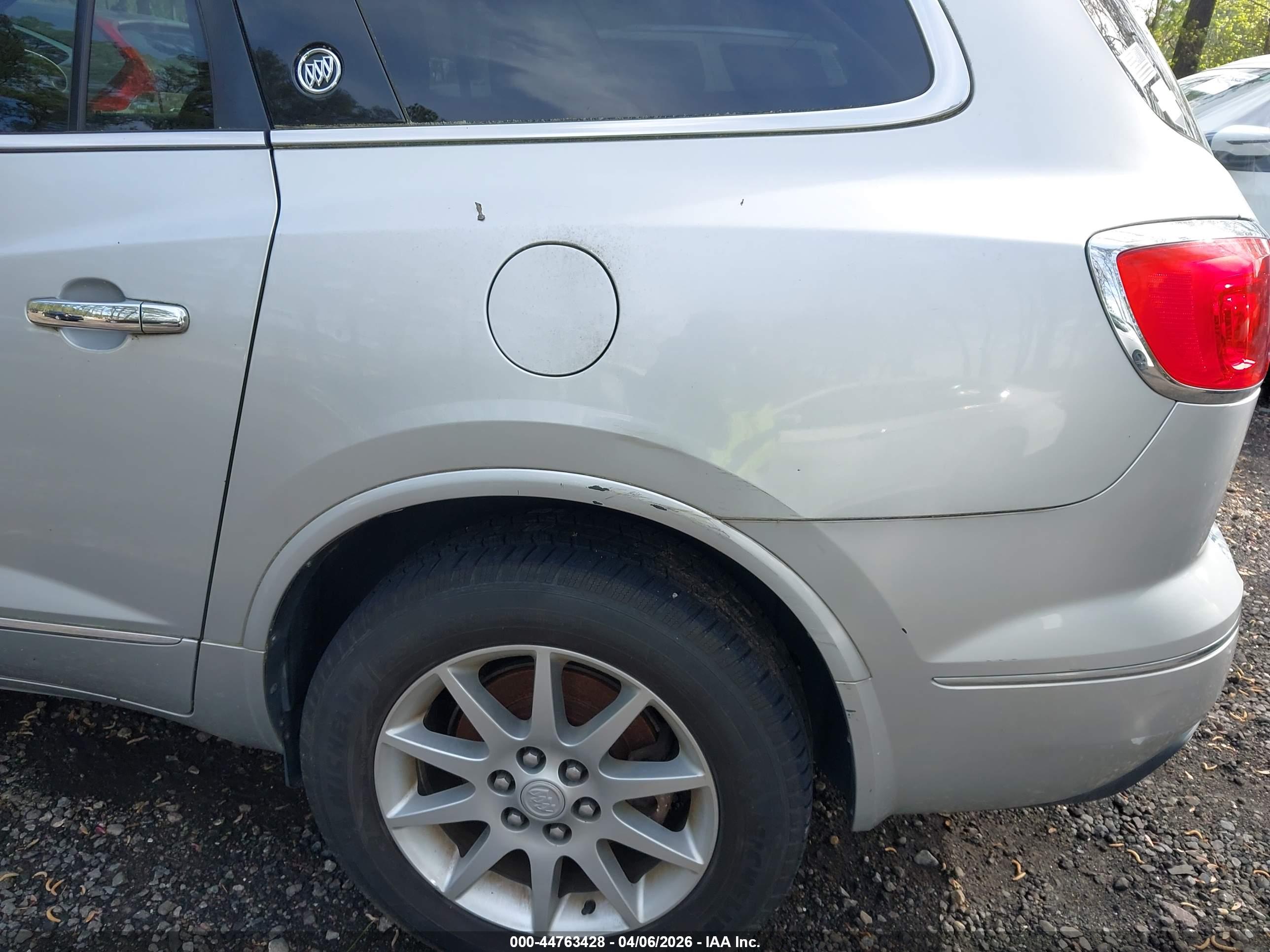 BUICK ENCLAVE image 6