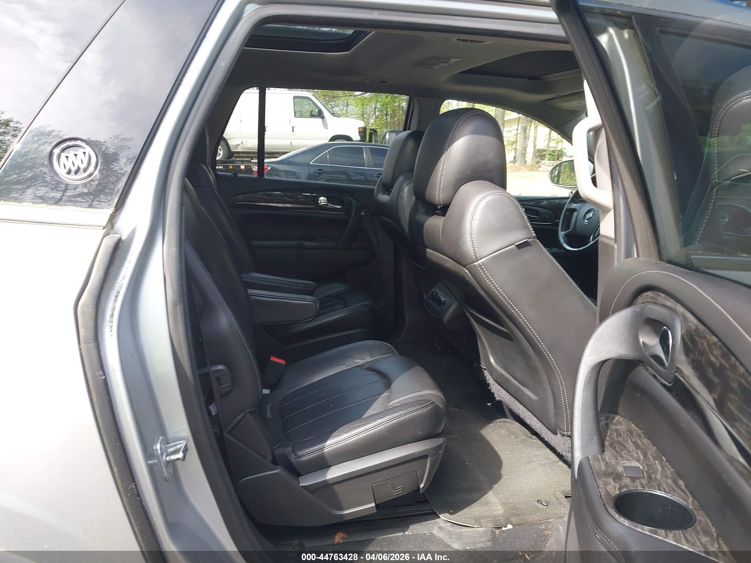 BUICK ENCLAVE image 8