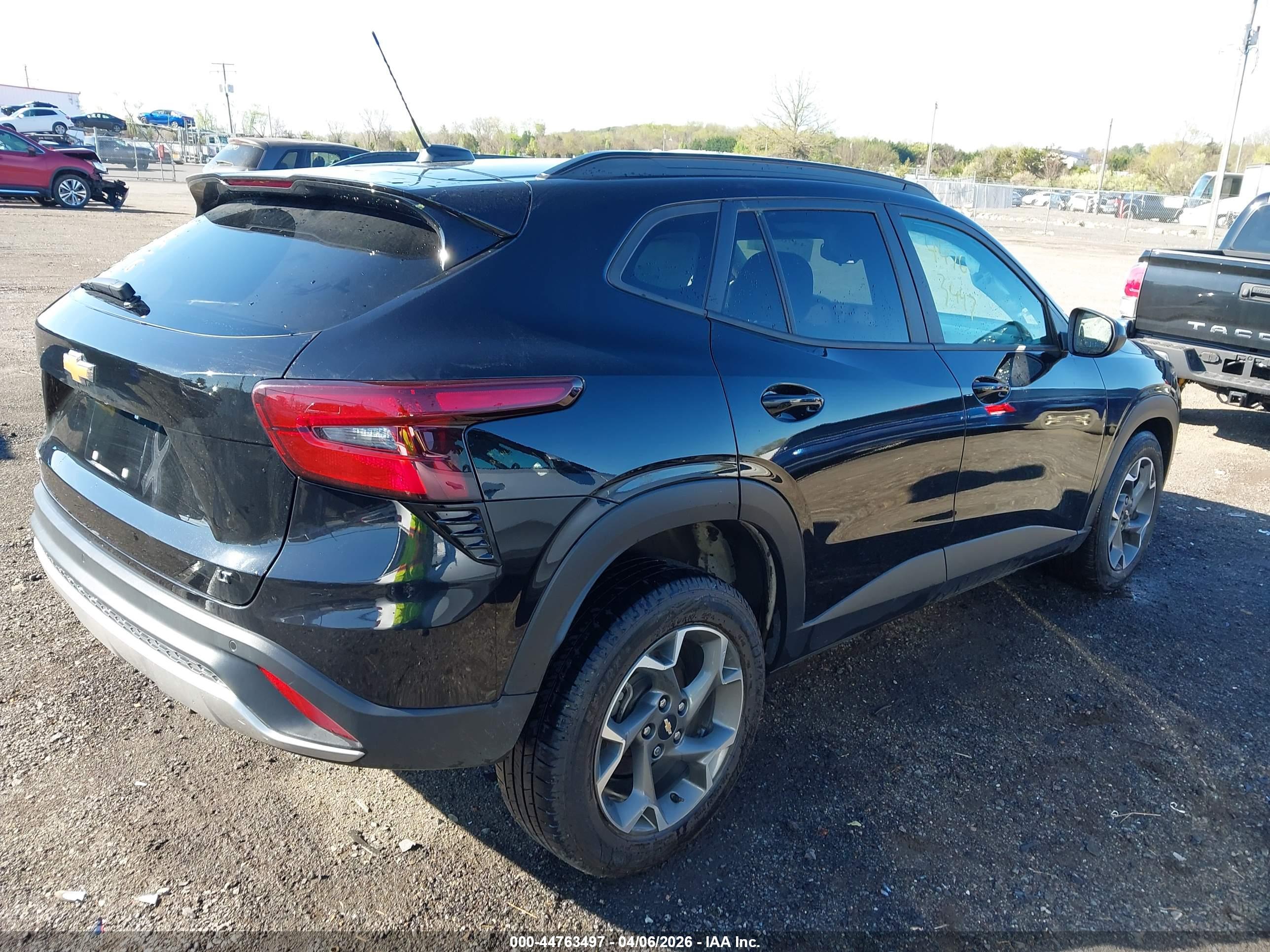 CHEVROLET TRAX image 4