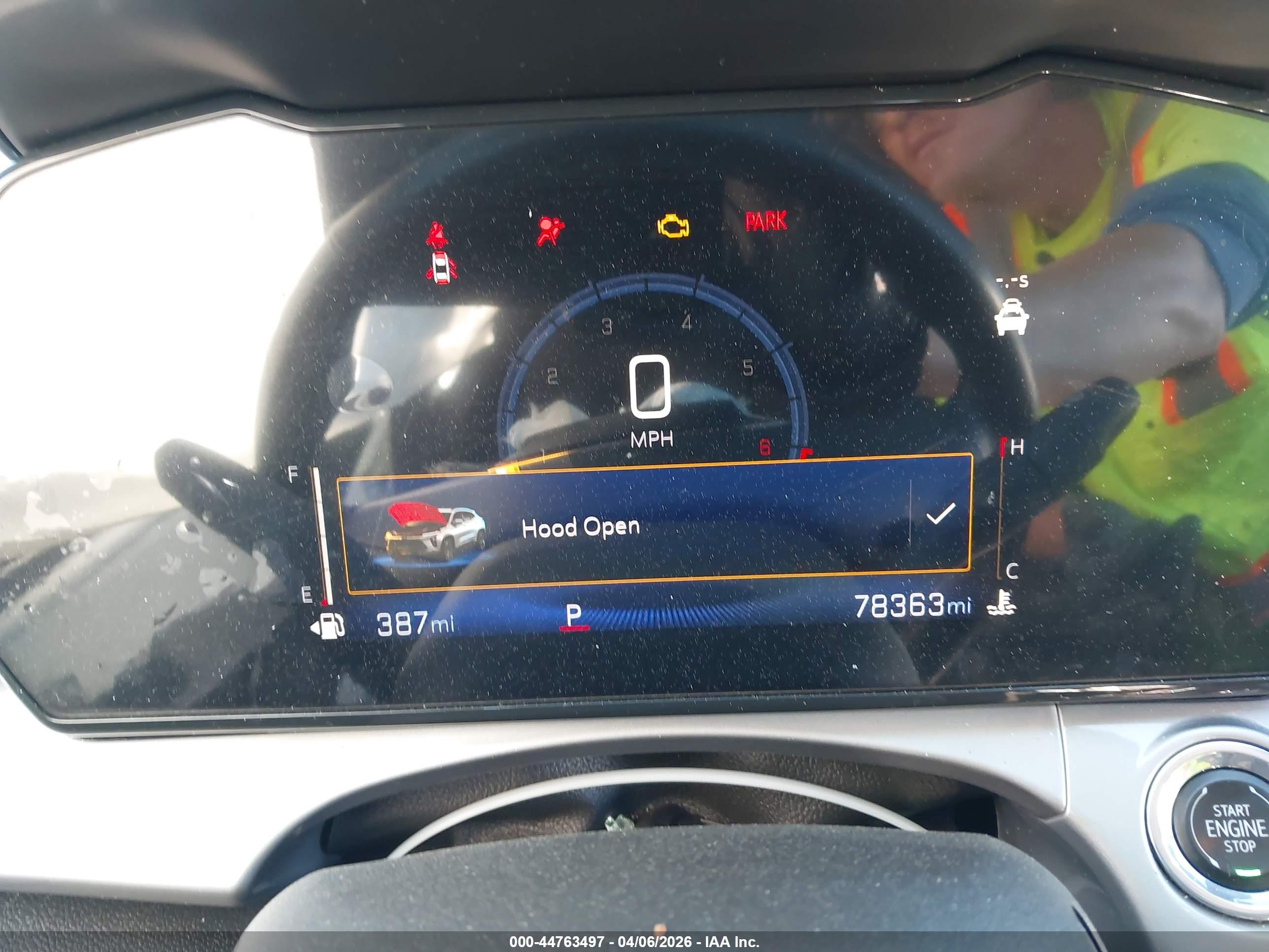 CHEVROLET TRAX image 7