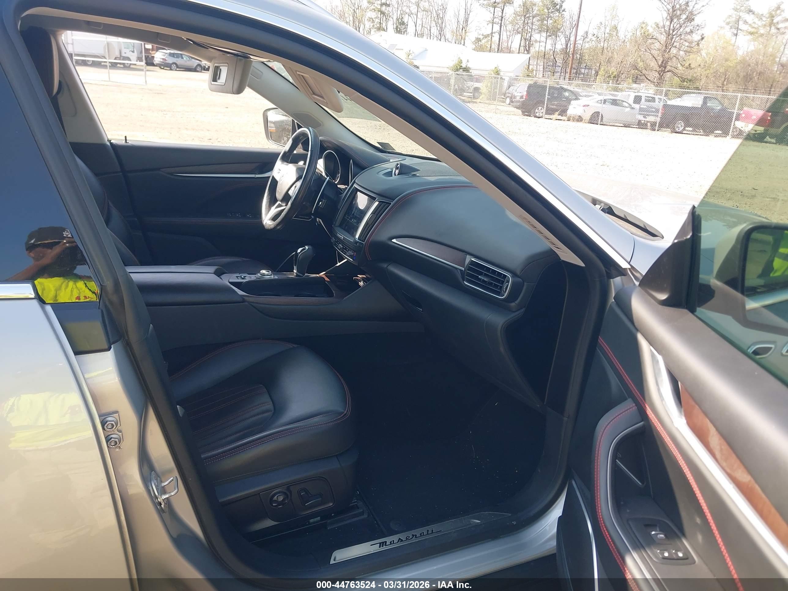 MASERATI LEVANTE image 5
