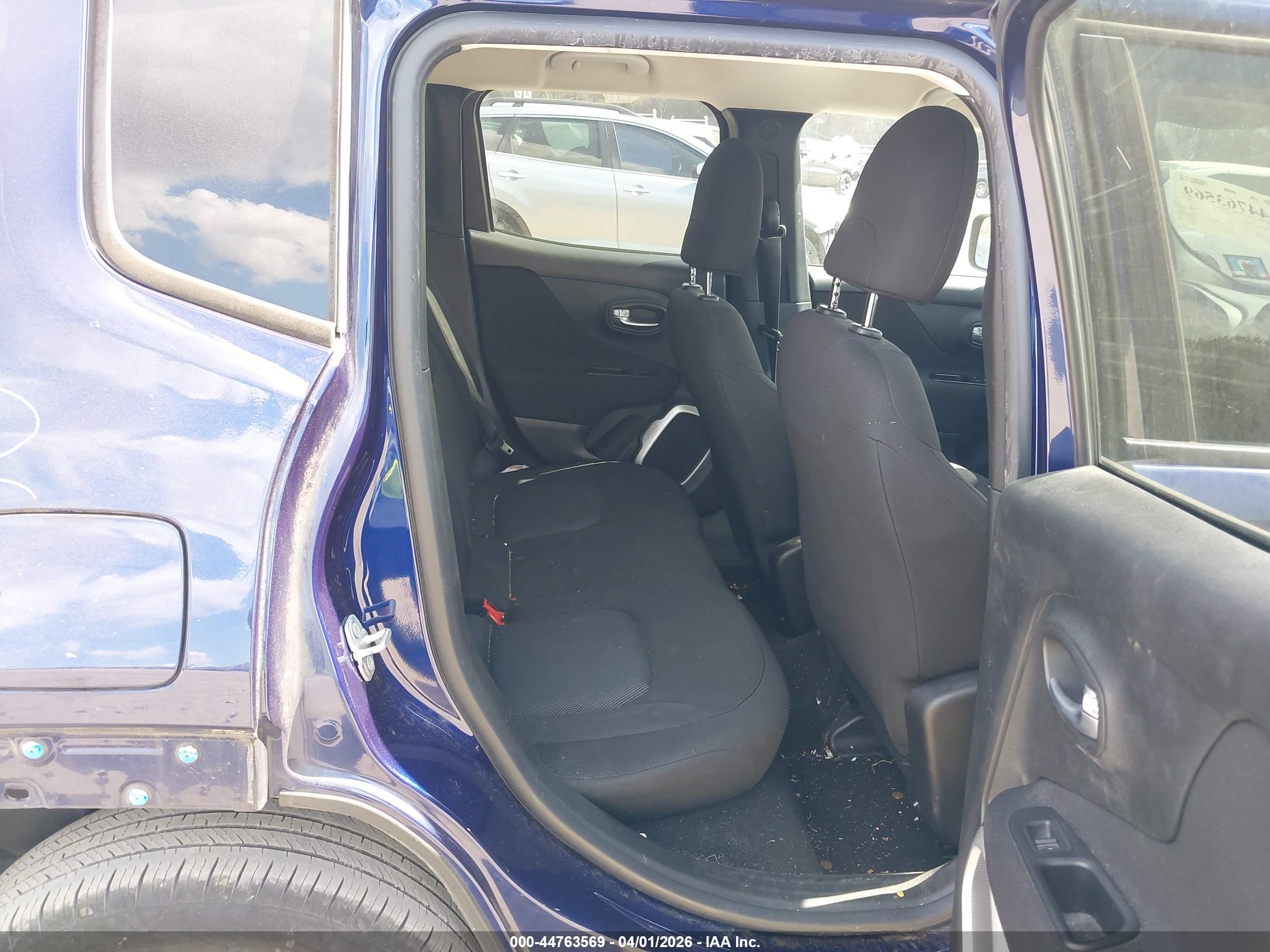 JEEP RENEGADE image 8