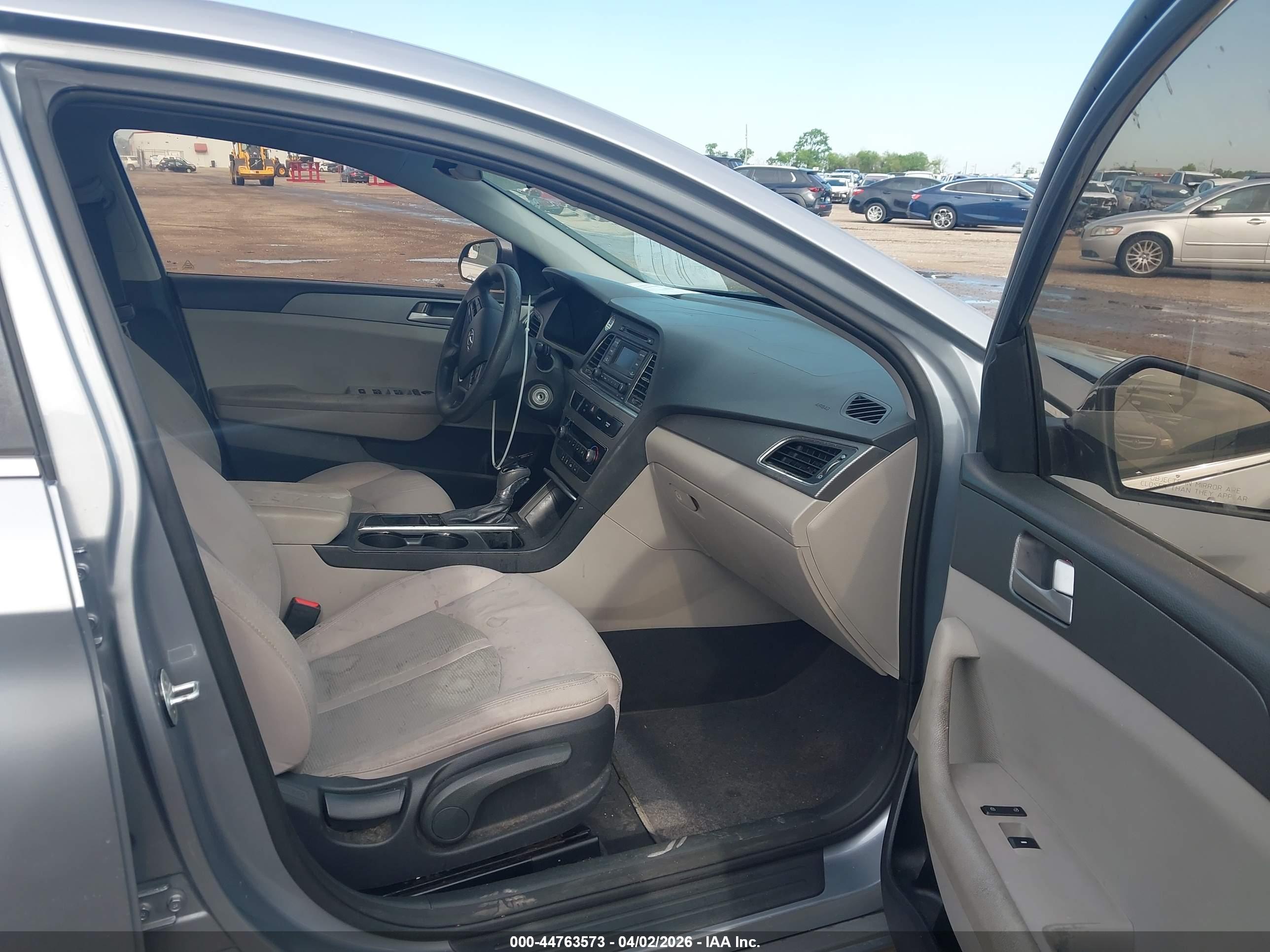 HYUNDAI SONATA image 5