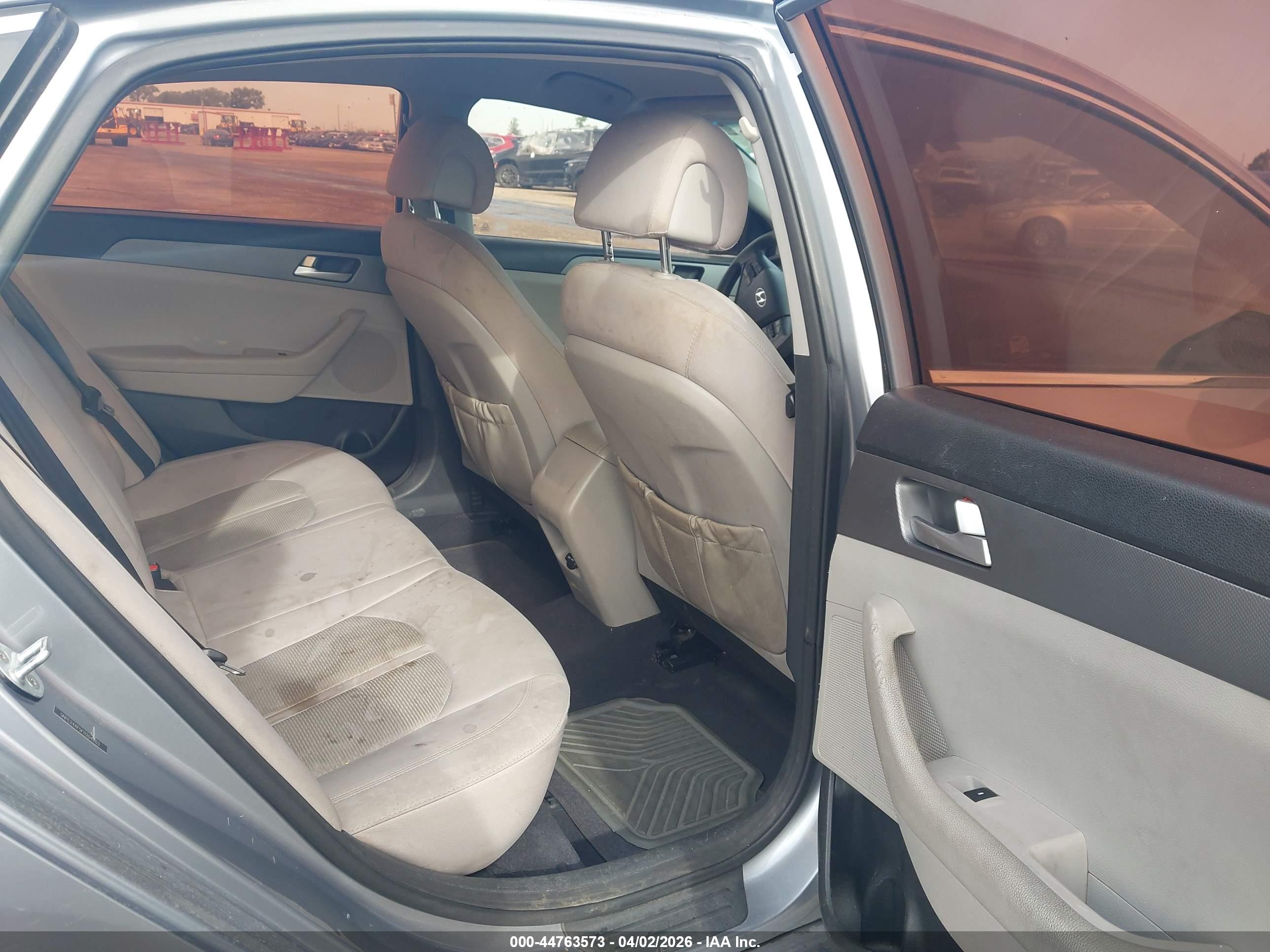 HYUNDAI SONATA image 8