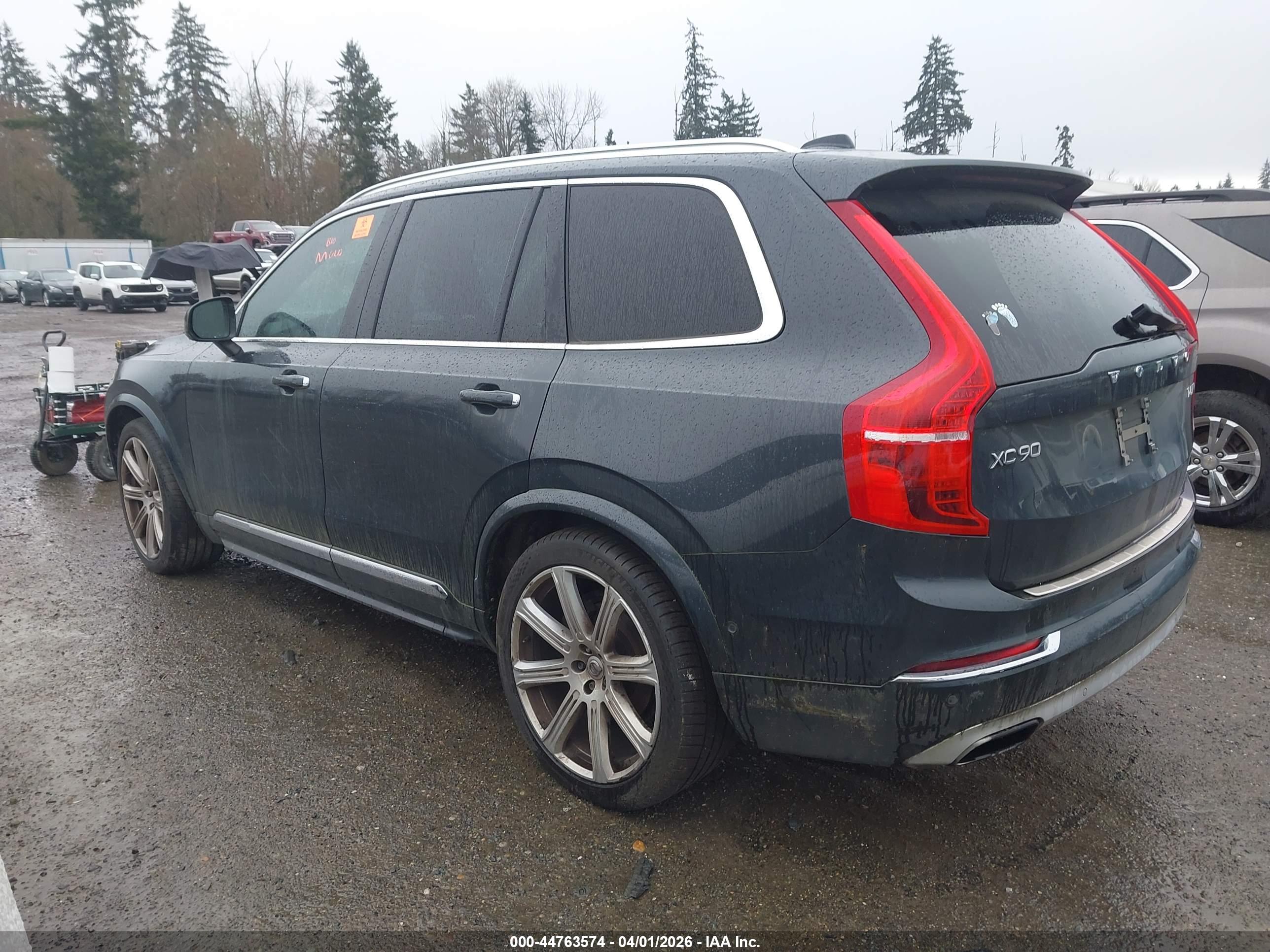 VOLVO XC90 image 3