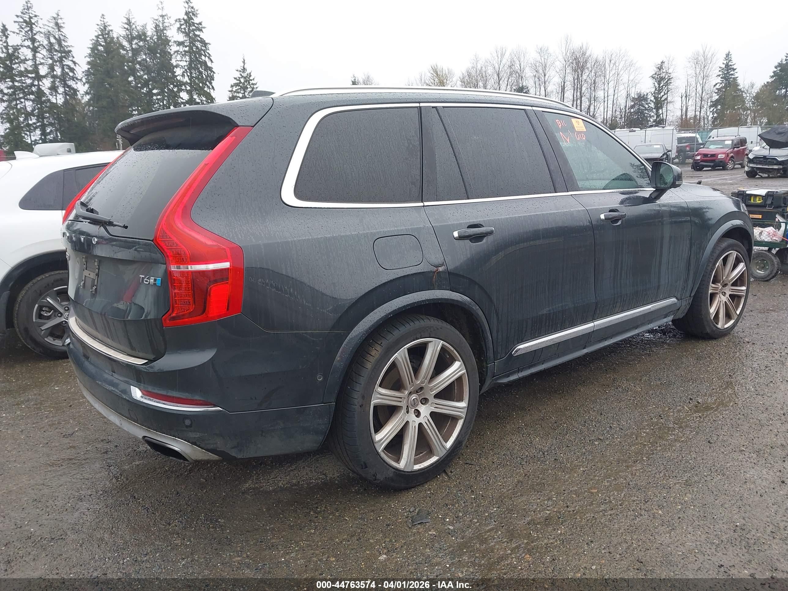 VOLVO XC90 image 4