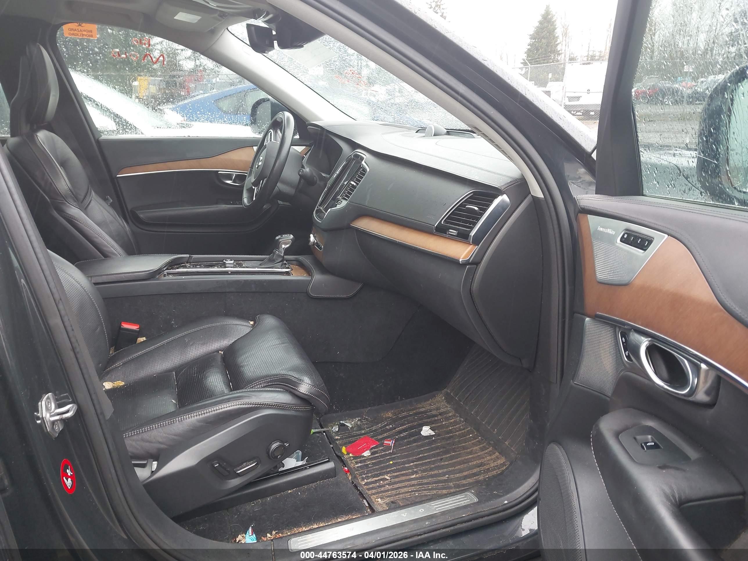 VOLVO XC90 image 5