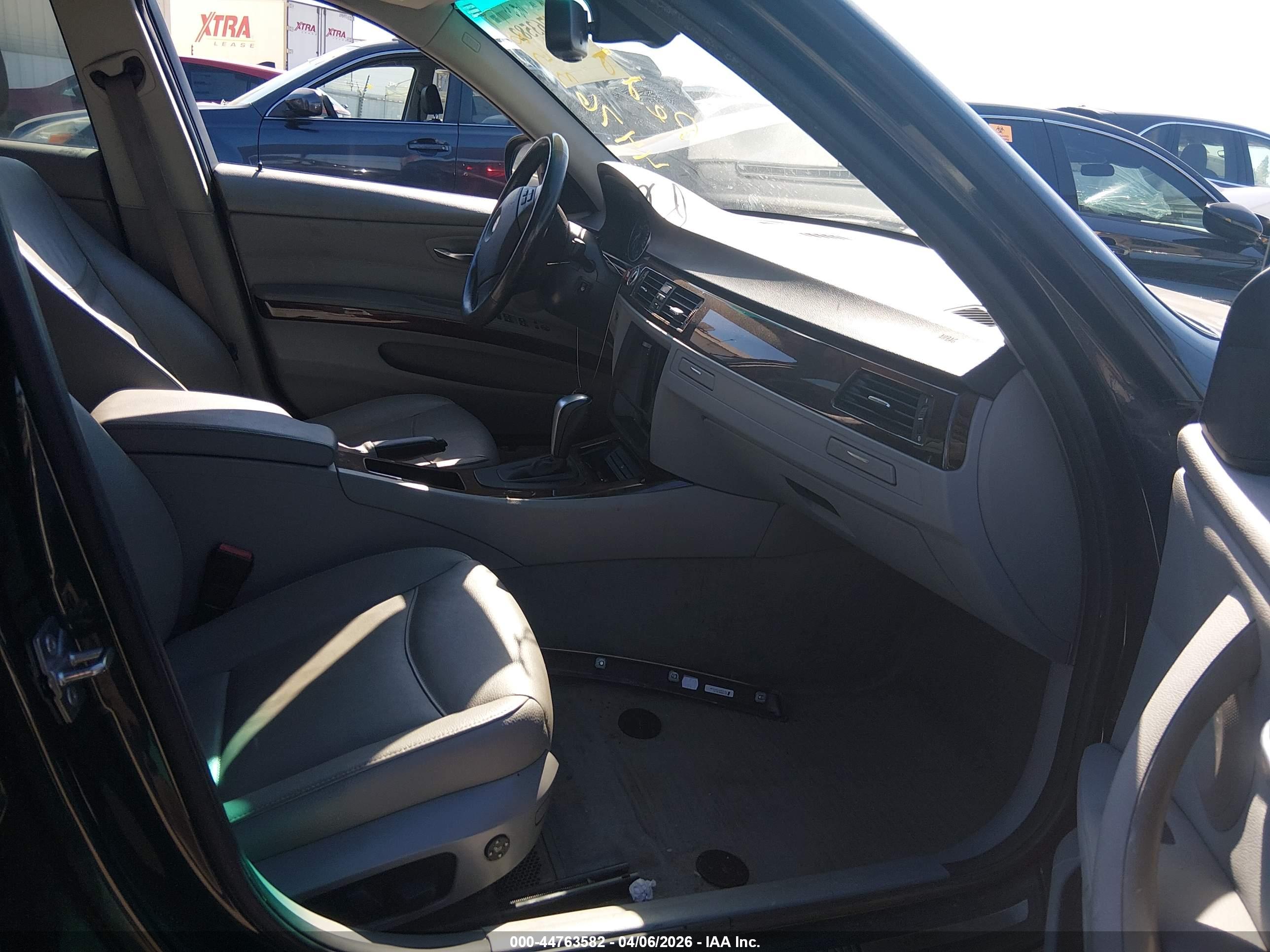 BMW 328I image 5