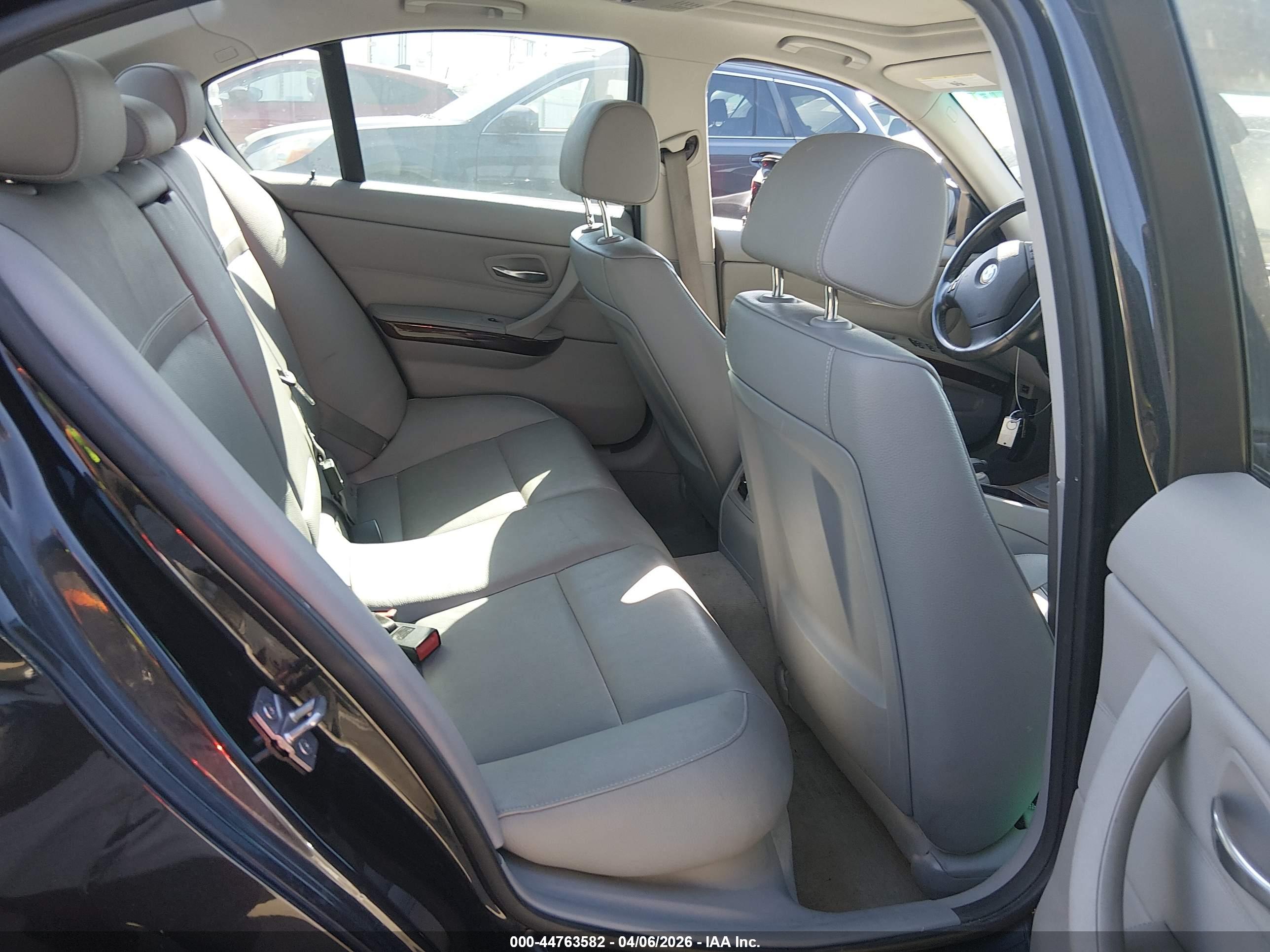 BMW 328I image 8