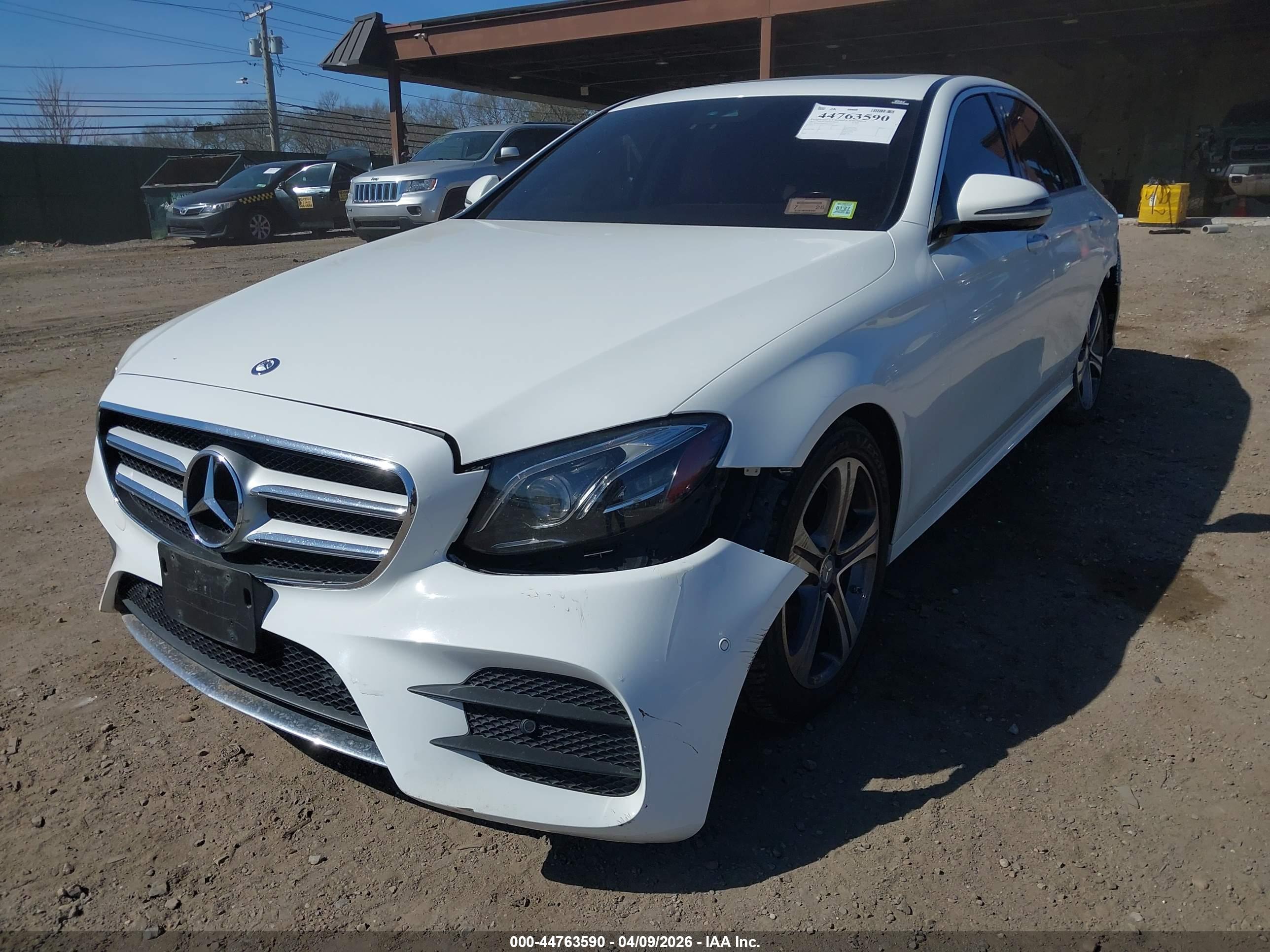 MERCEDES-BENZ E image 6