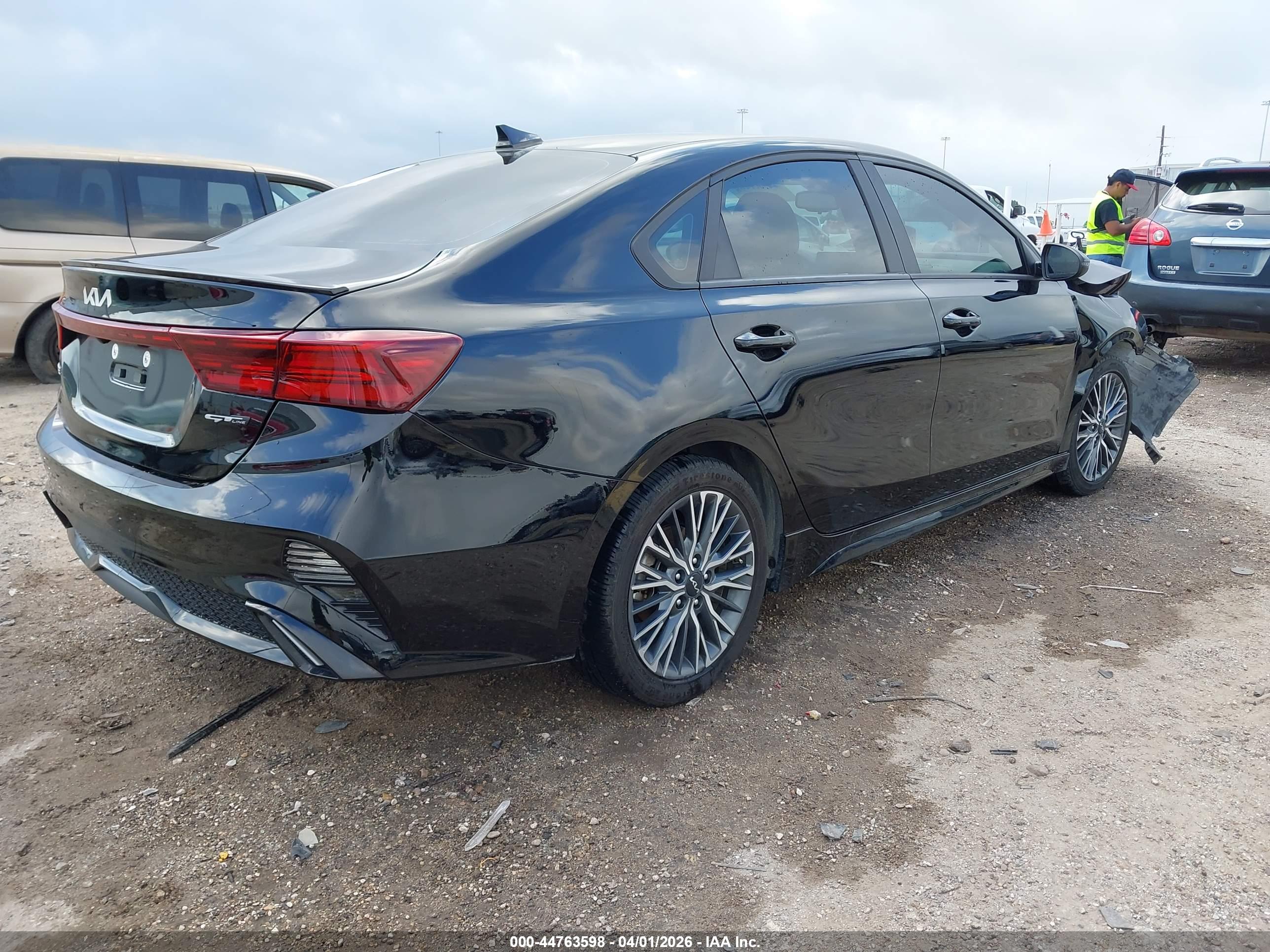 KIA FORTE image 4