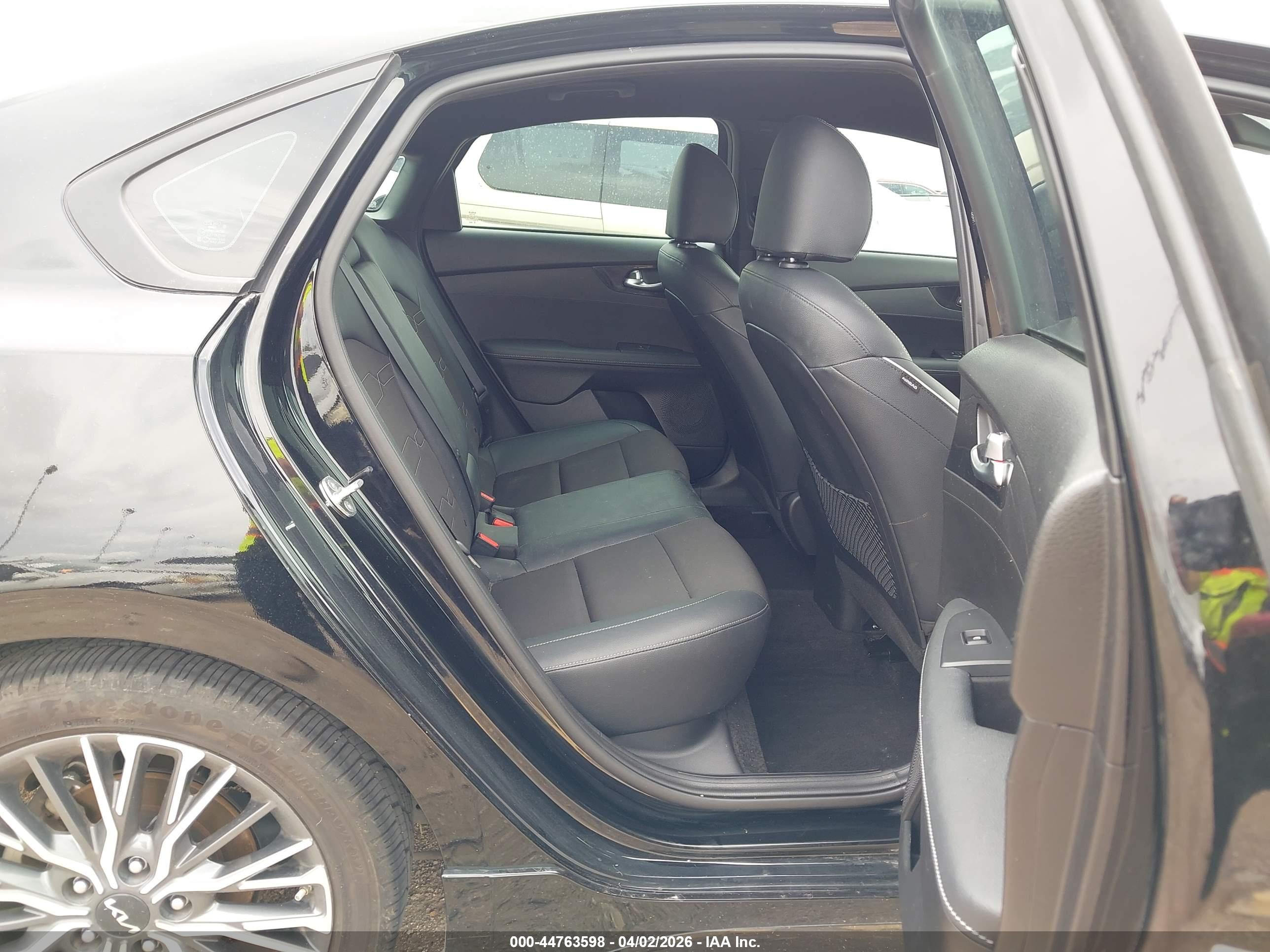 KIA FORTE image 8