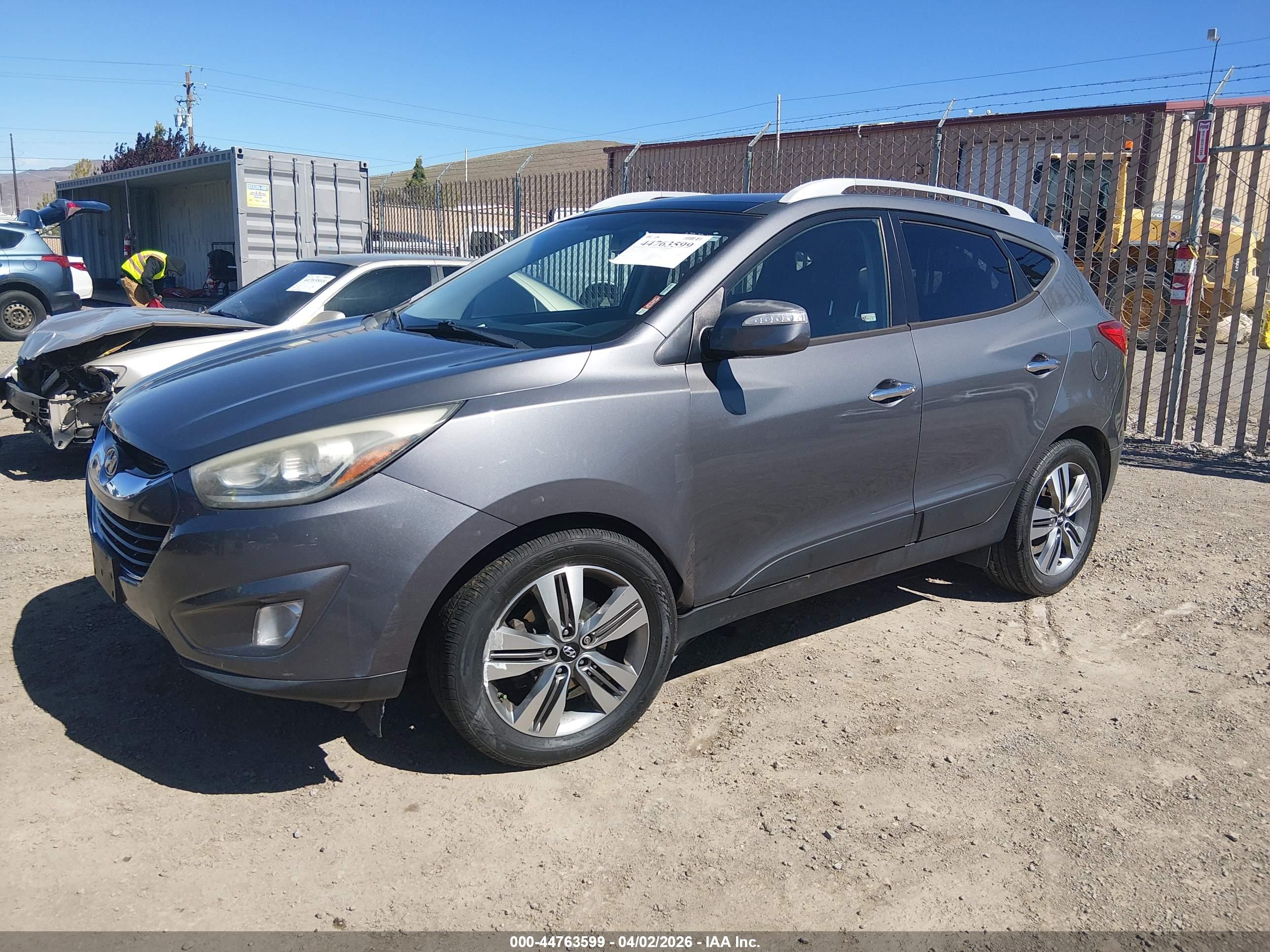 HYUNDAI TUCSON image 2
