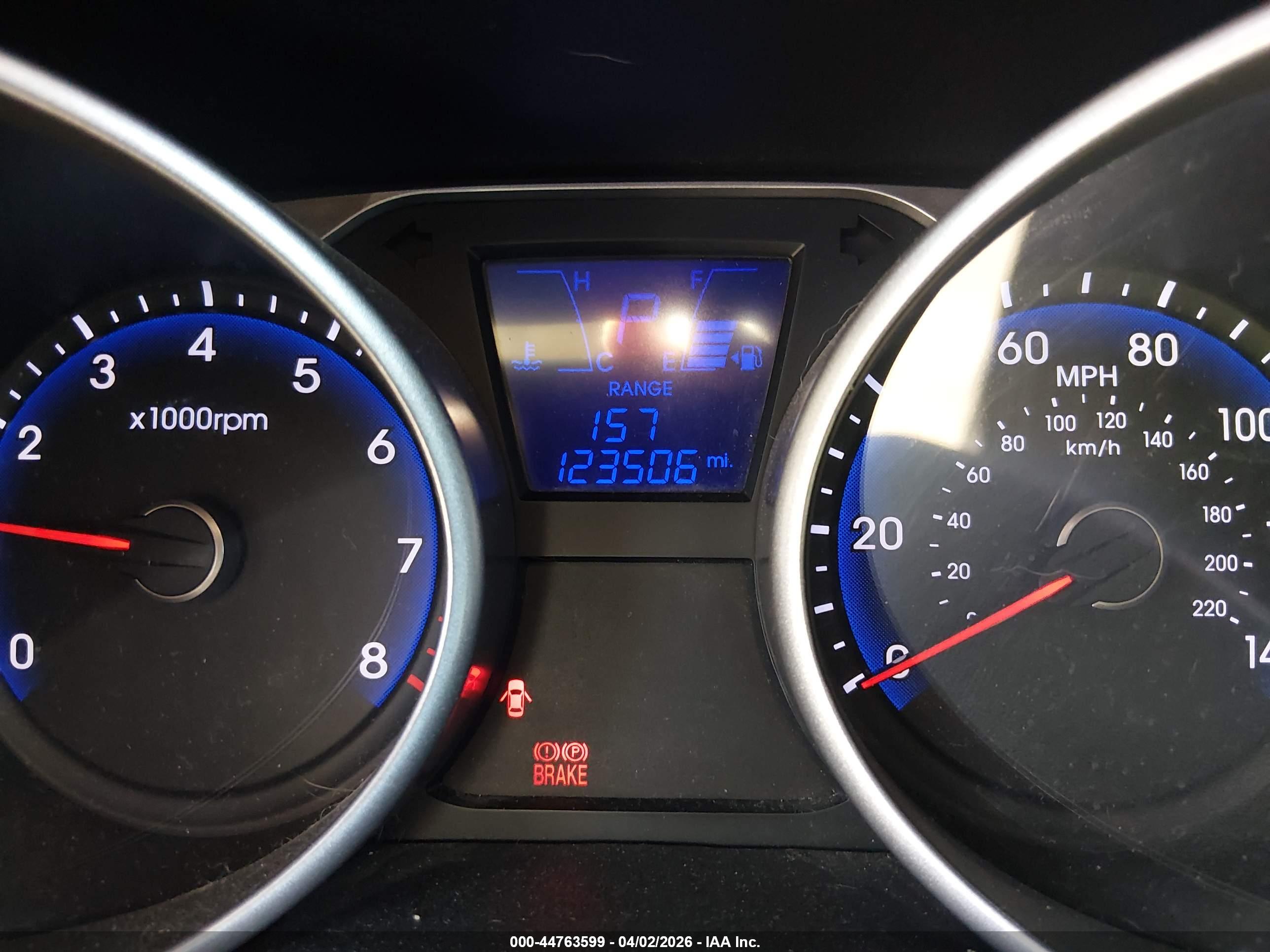 HYUNDAI TUCSON image 7