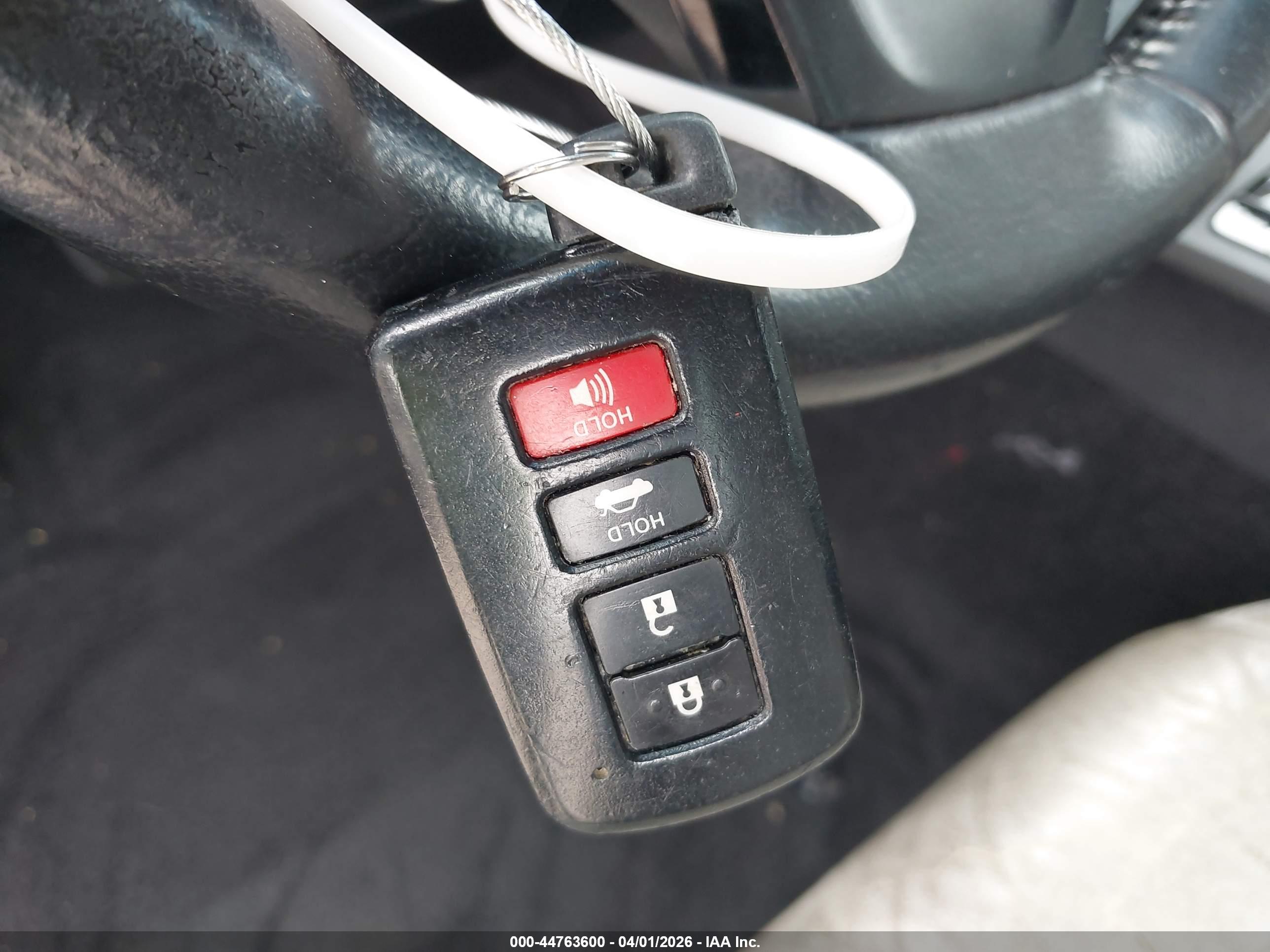 TOYOTA AVALON image 11