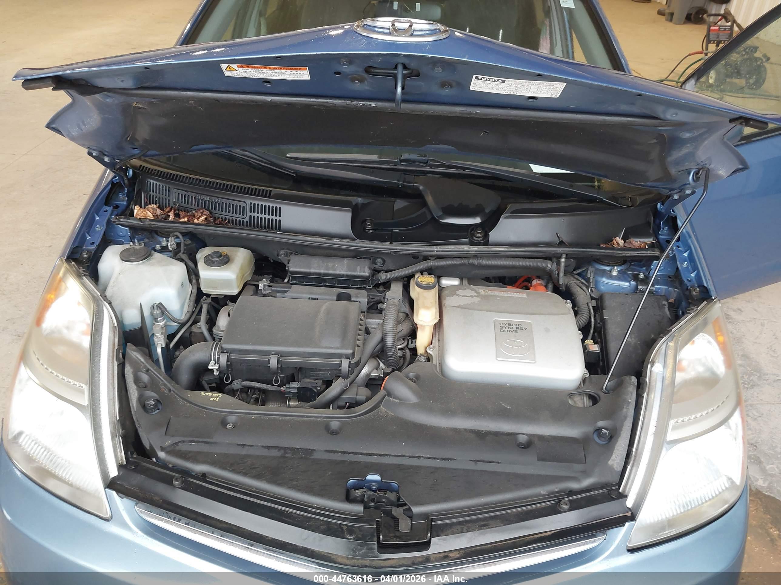 TOYOTA PRIUS image 10