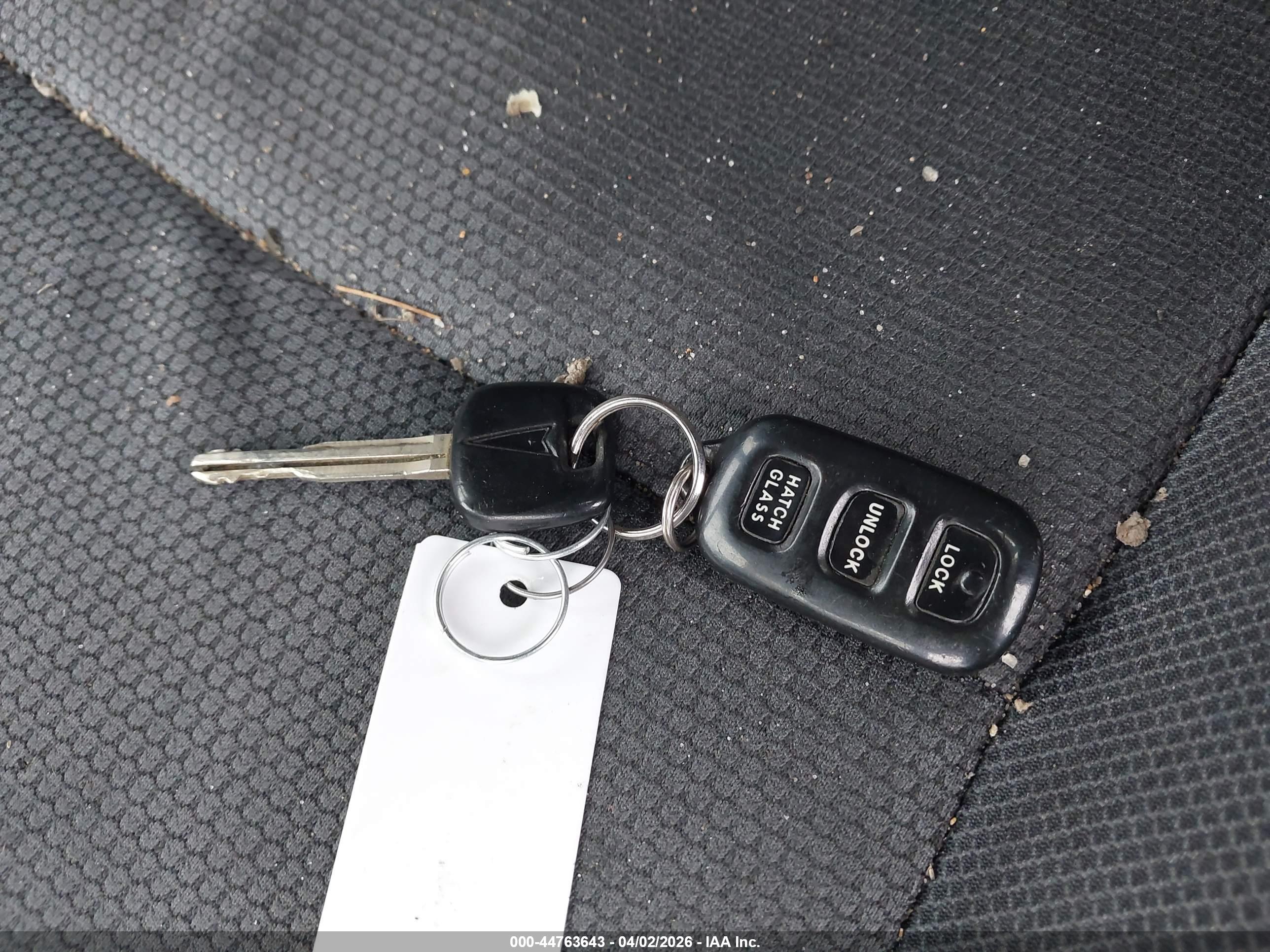 PONTIAC VIBE image 11