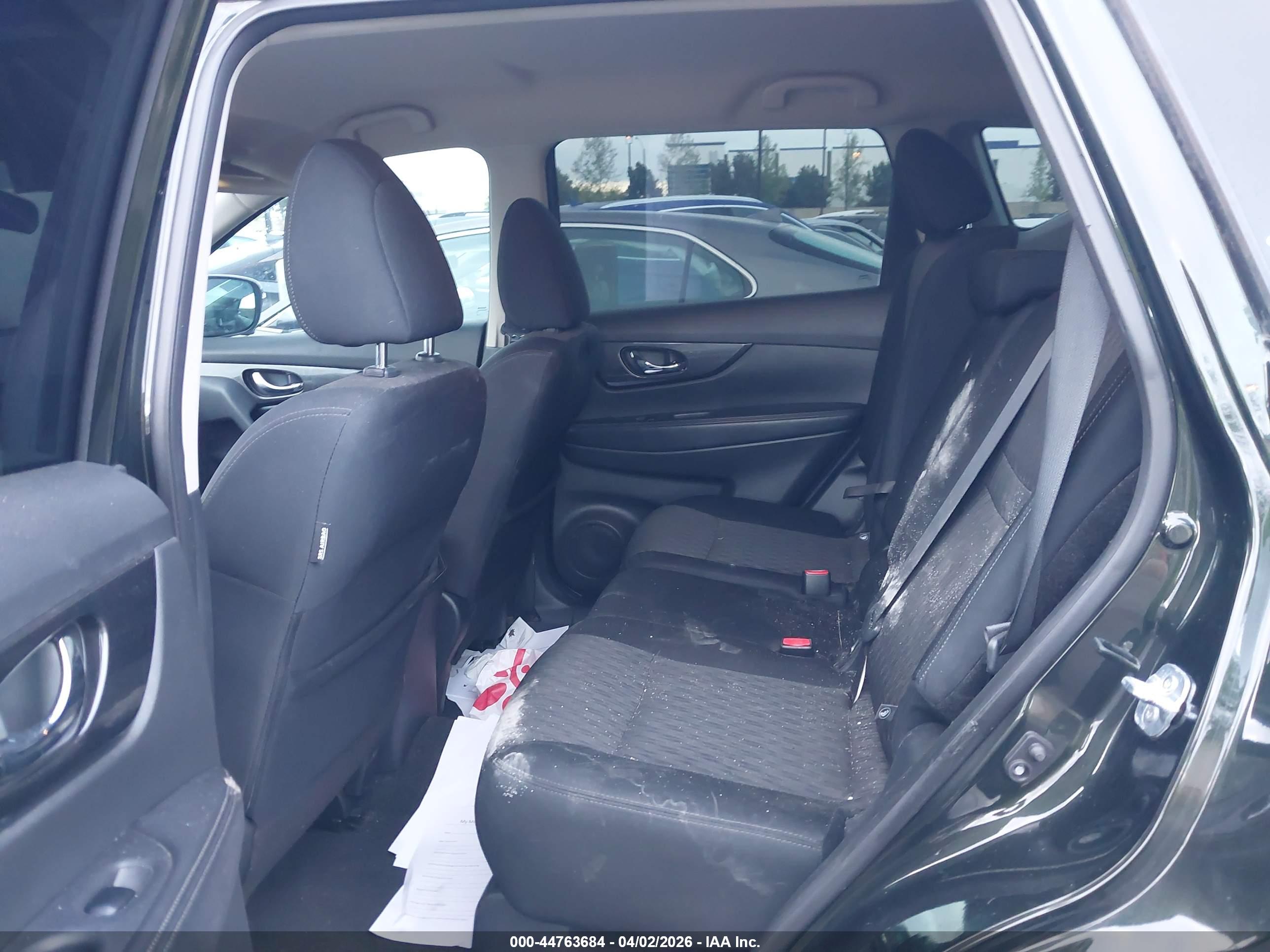 NISSAN ROGUE image 8